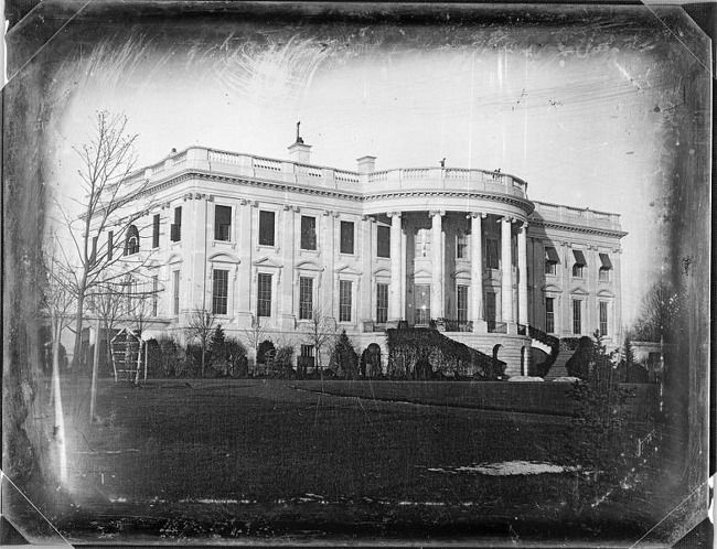 1846년 백악관. 백악관을 찍은 최초의 사진