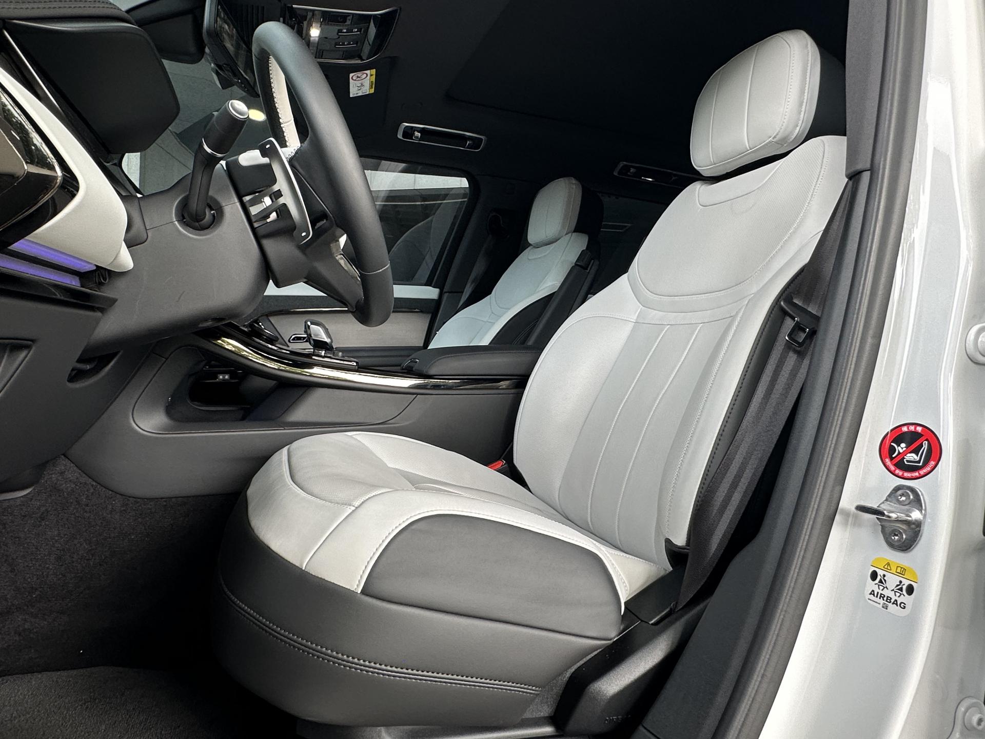 0e3011aed7875.jpg