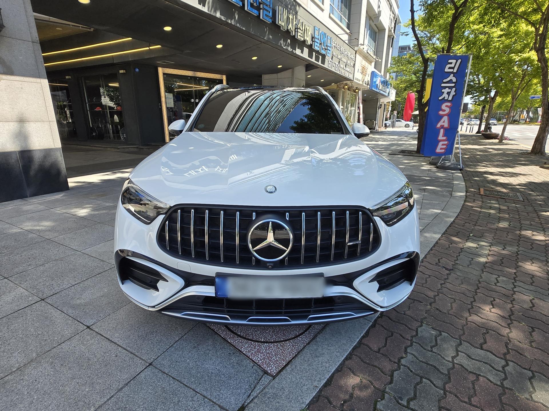 벤츠 AMG GLC43 4MATIC 전면부 사진
