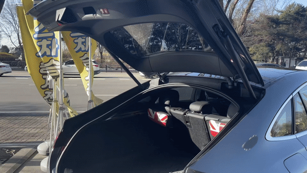 221843883b54e.gif