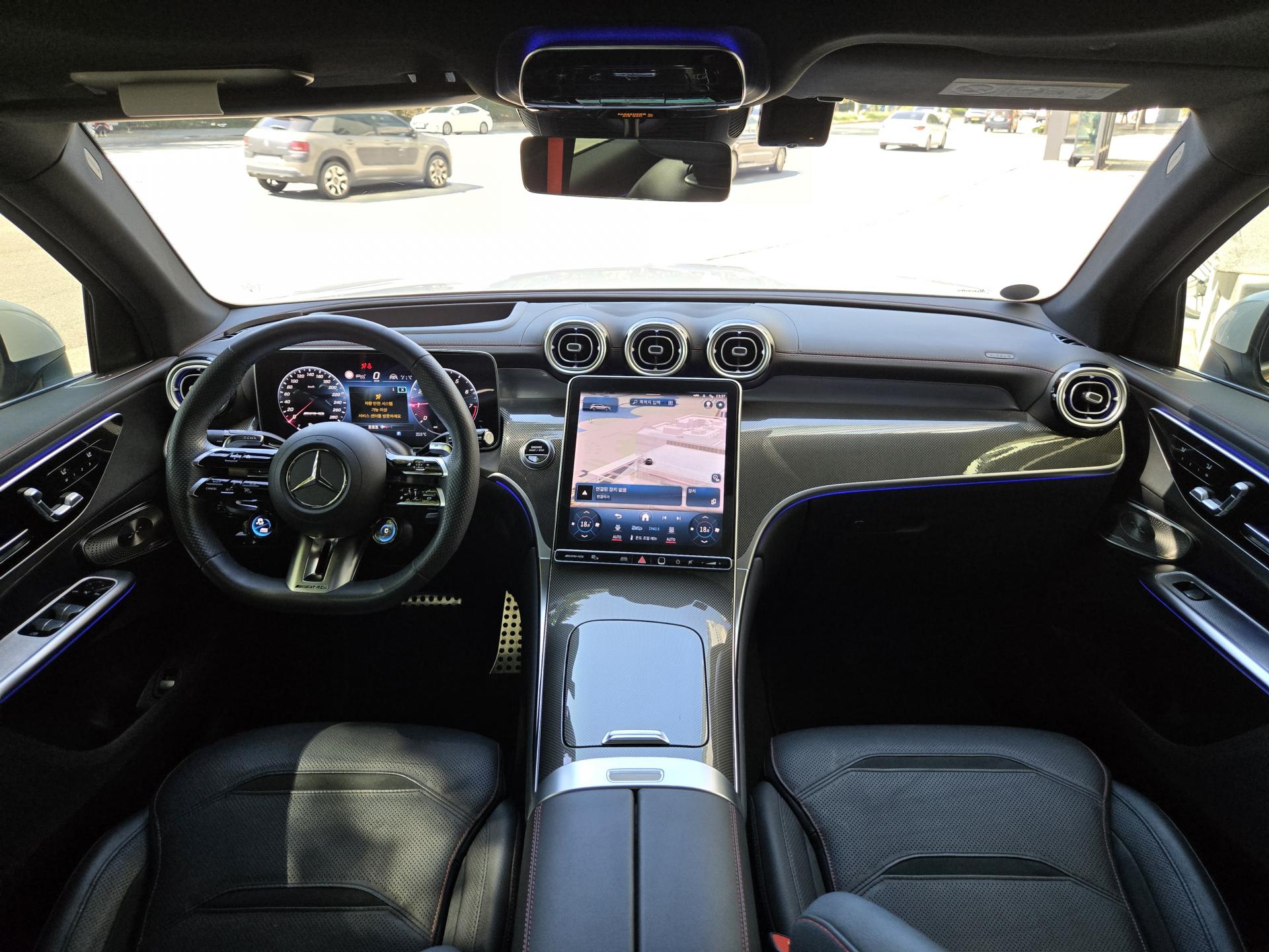 벤츠 AMG GLC43 4MATIC 센터페시아 사진