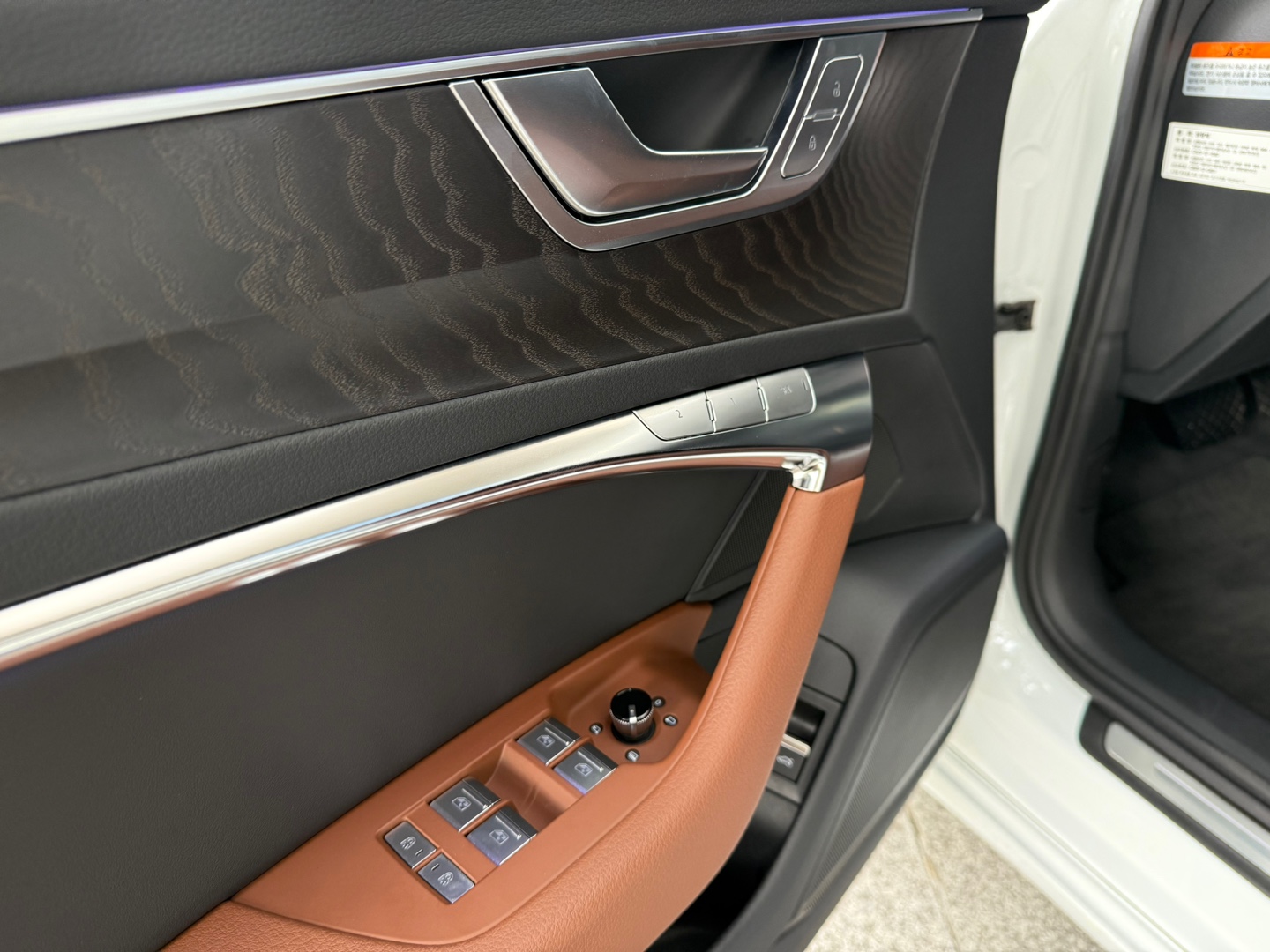 f121db533db80.jpg