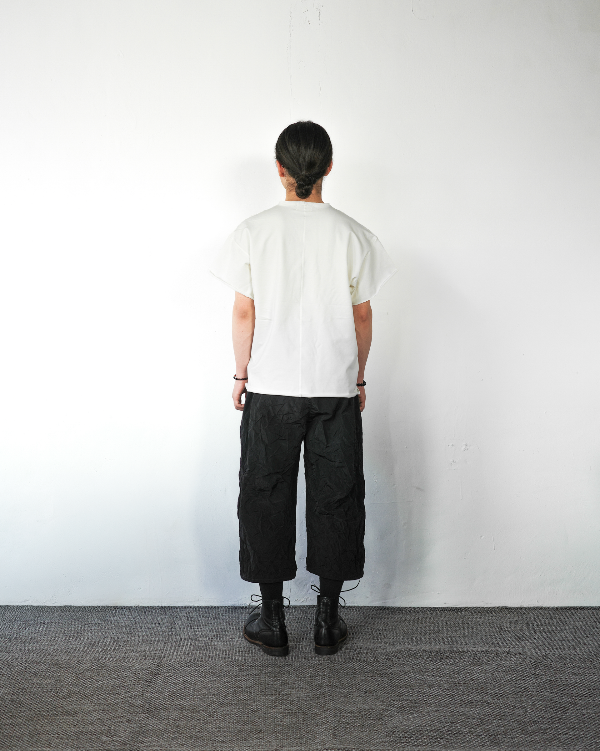 ROLLING CROP TEE