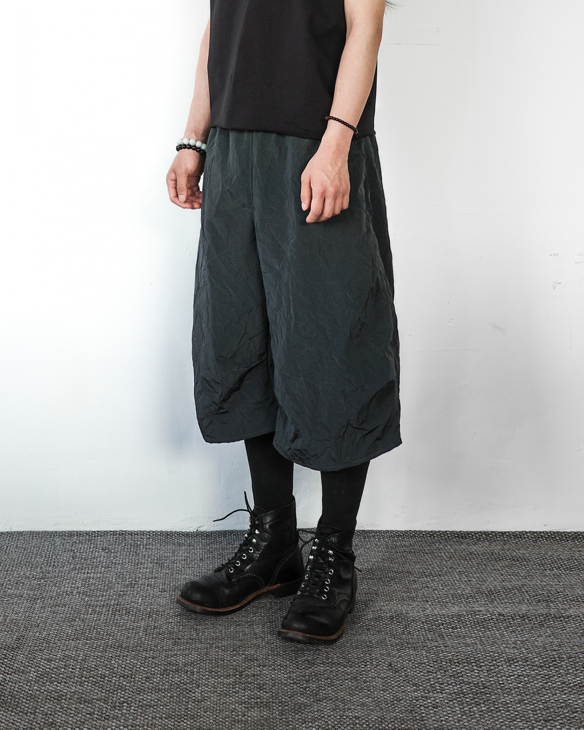 ROLLING CROP TEE