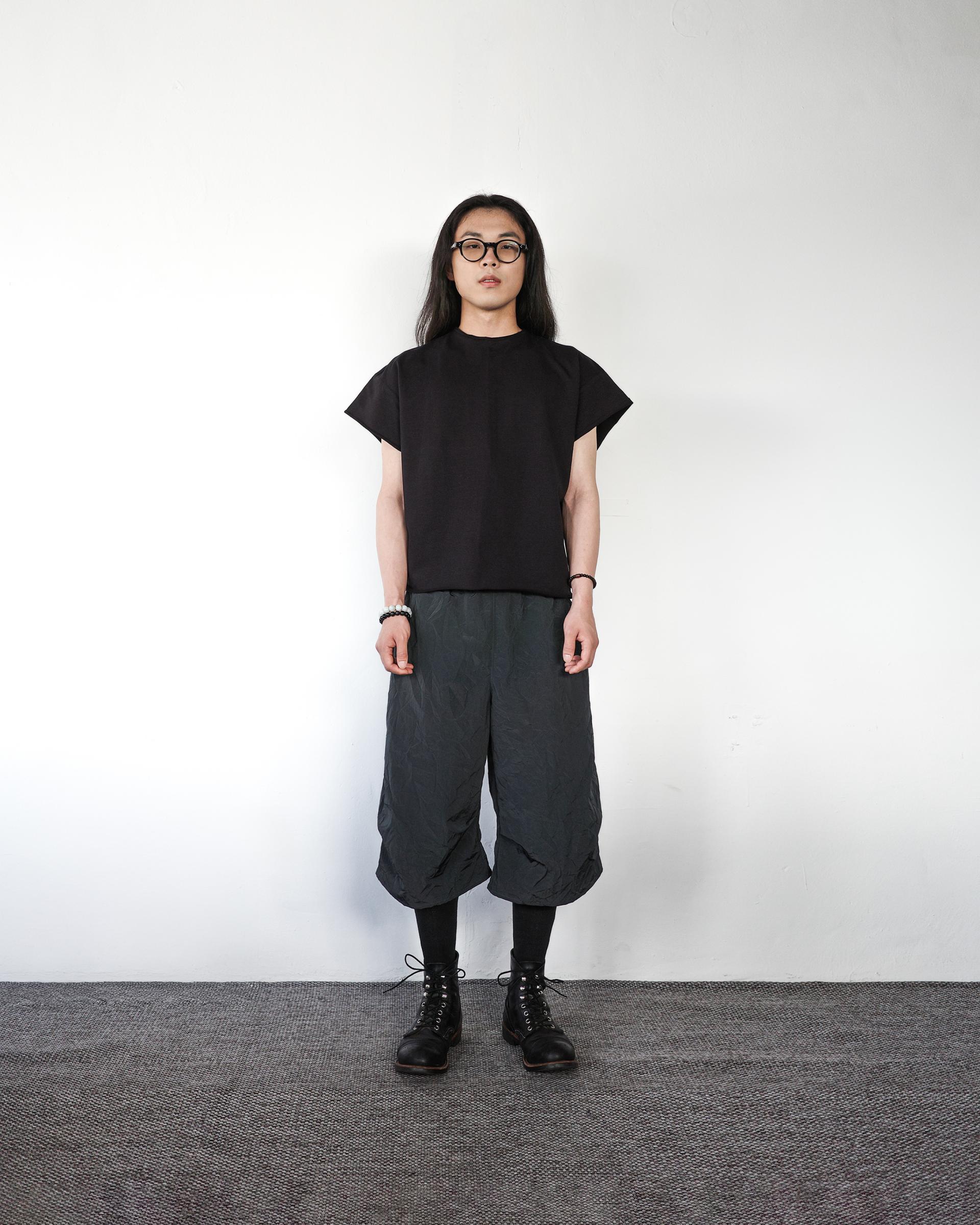 ROLLING CROP TEE