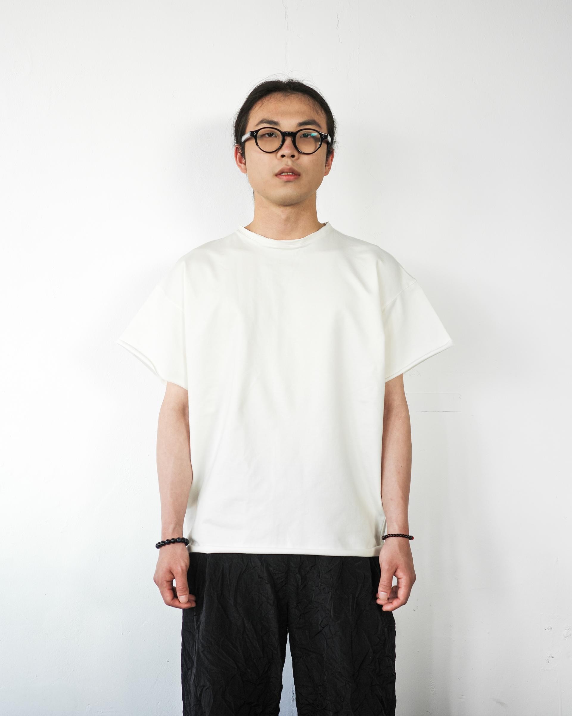 ROLLING CROP TEE