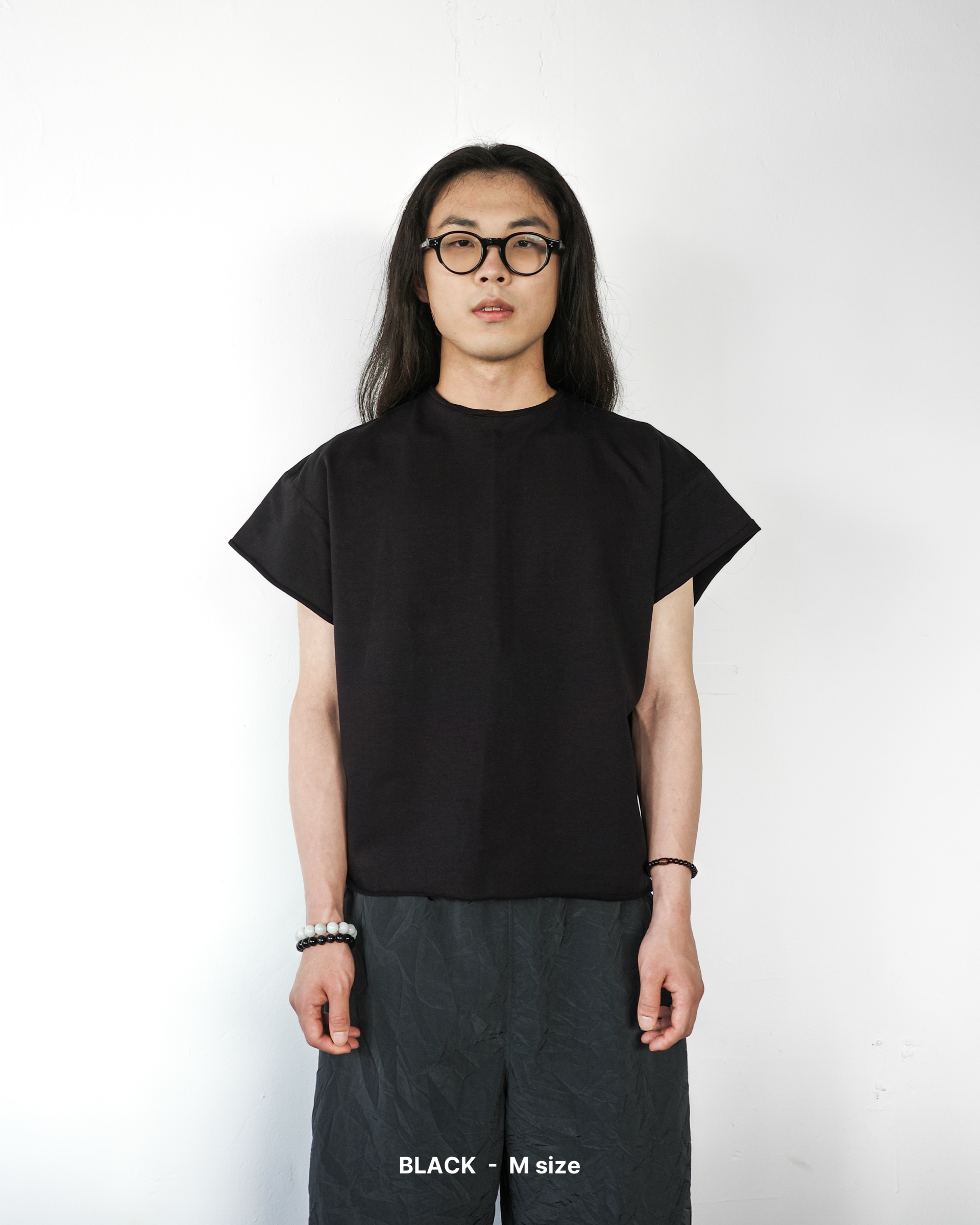 ROLLING CROP TEE