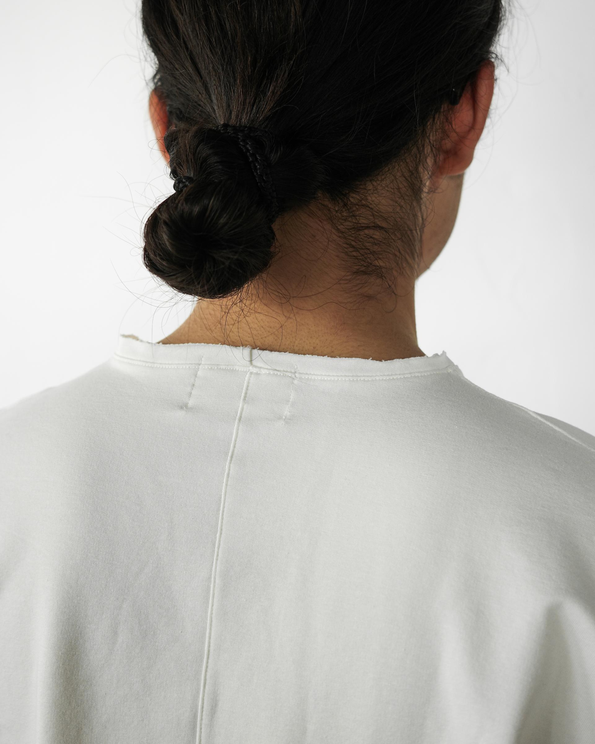ROLLING CROP TEE