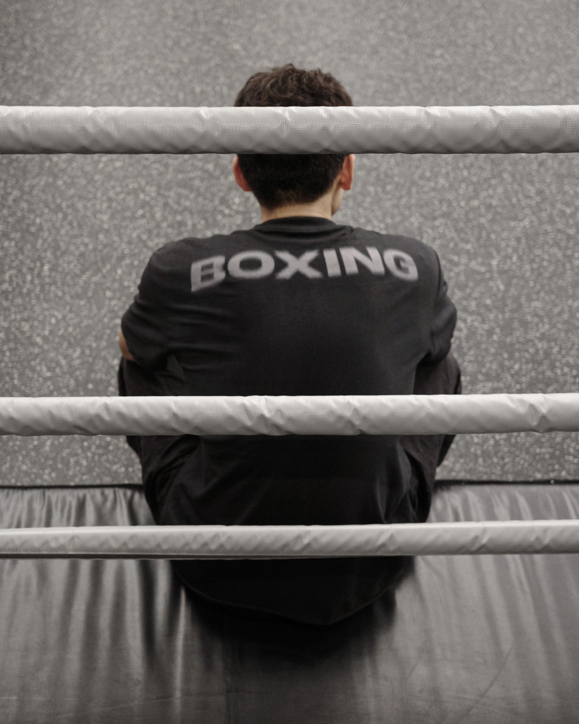BOXING MOTION T-SHIRT