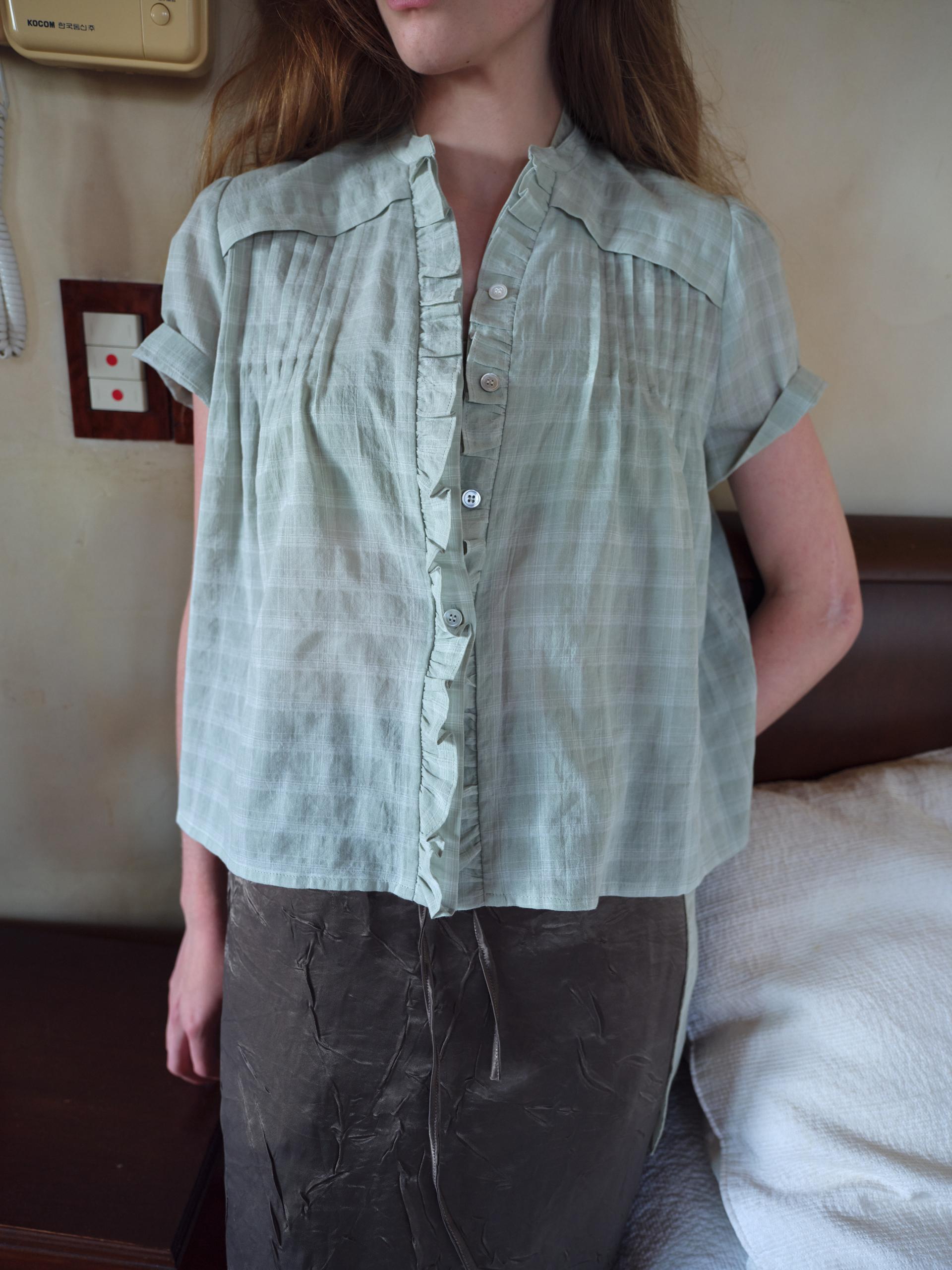frill pintuck blouse (mint check)