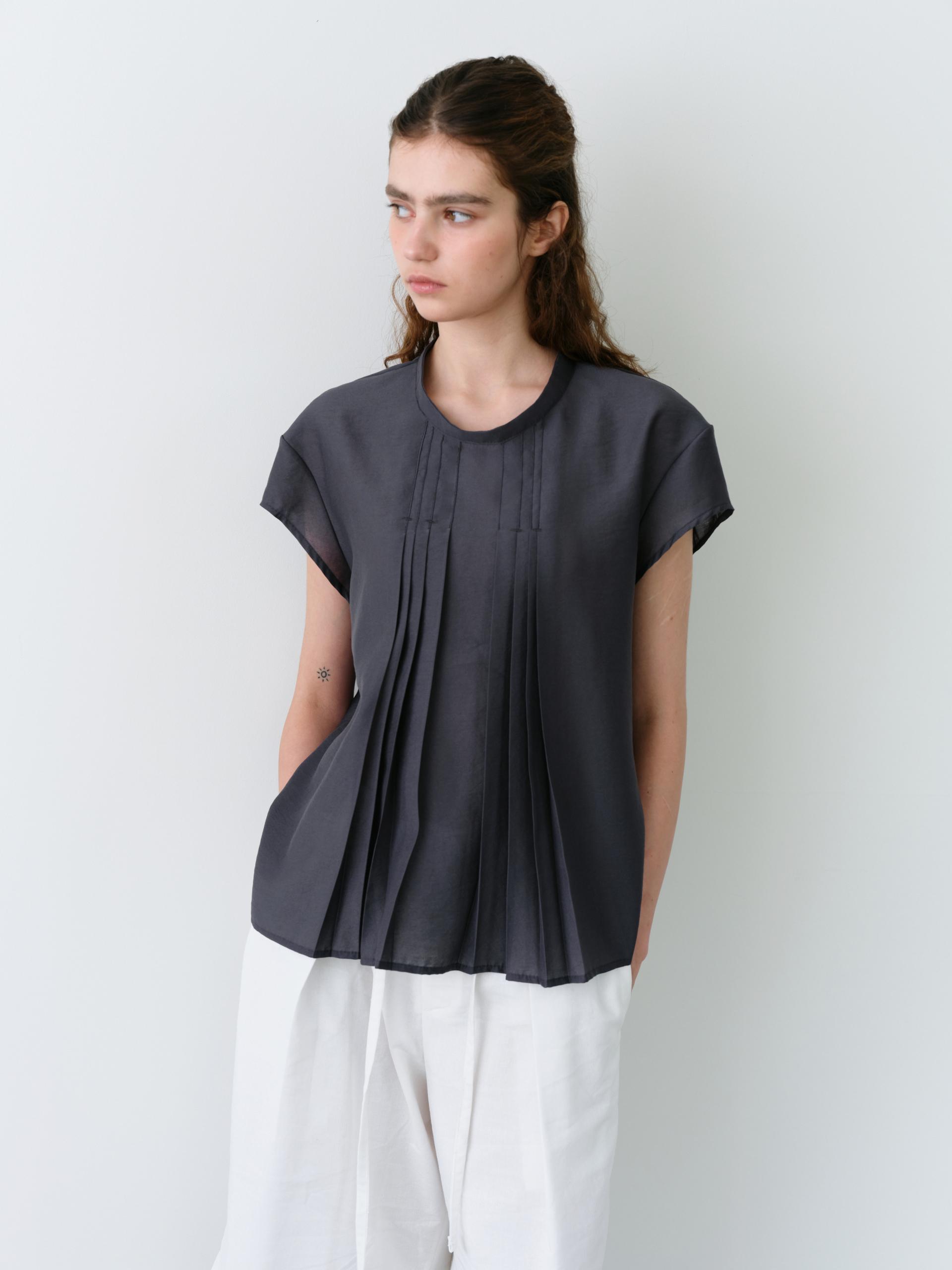 [2차 재입고] veil pleats blouse (charcoal)