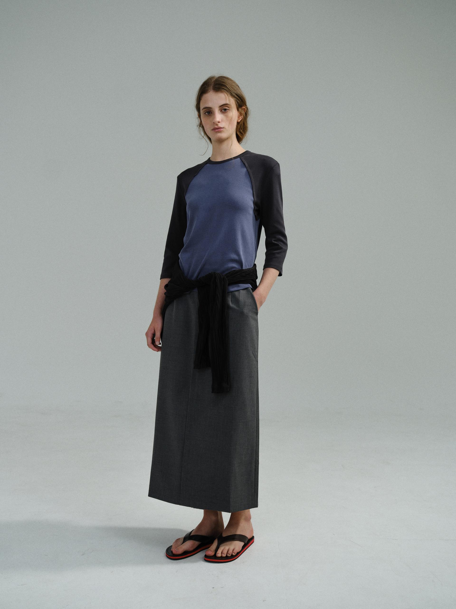 레글런 티셔츠 (charcoal navy)