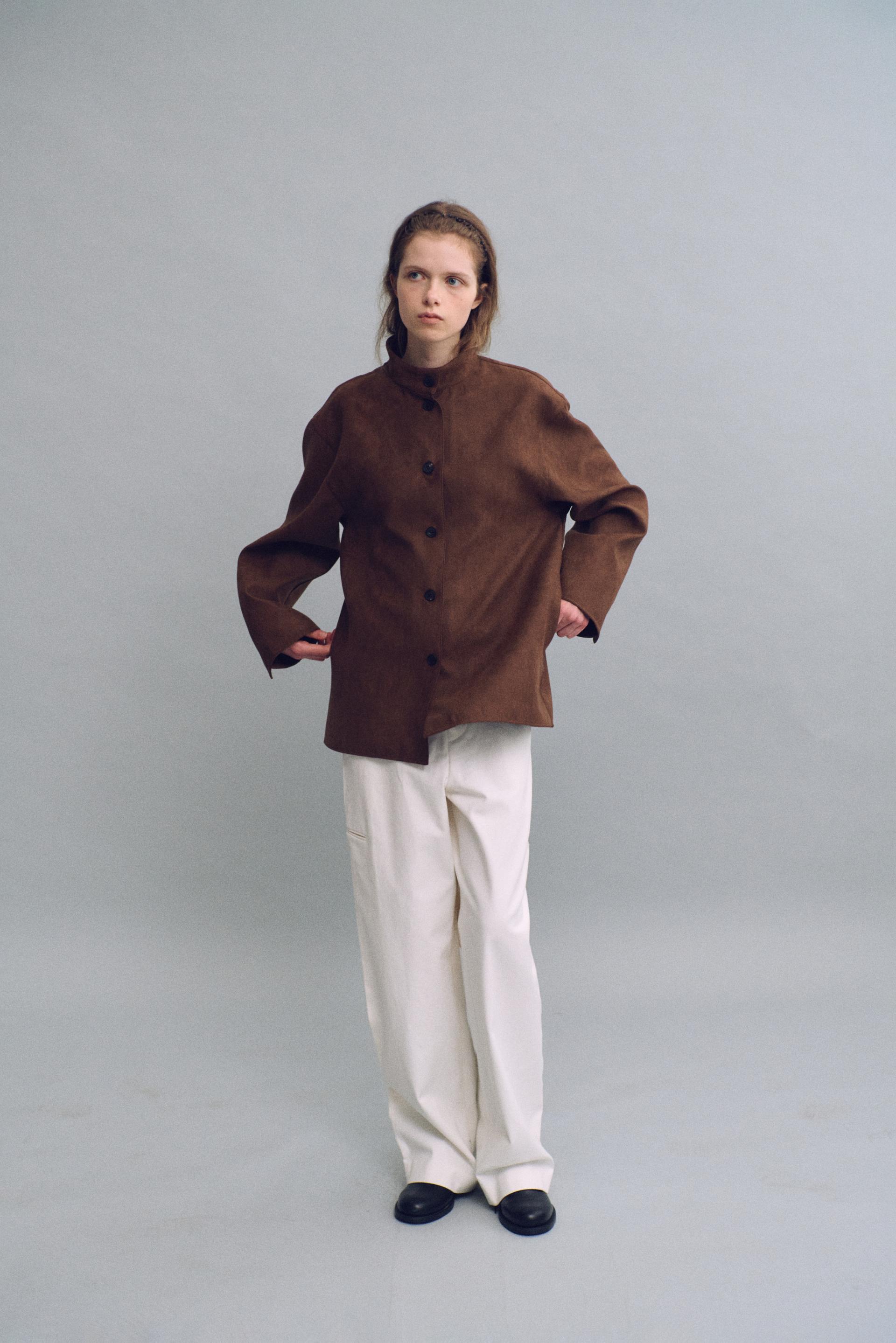 linear high neck jacket (suede brown)