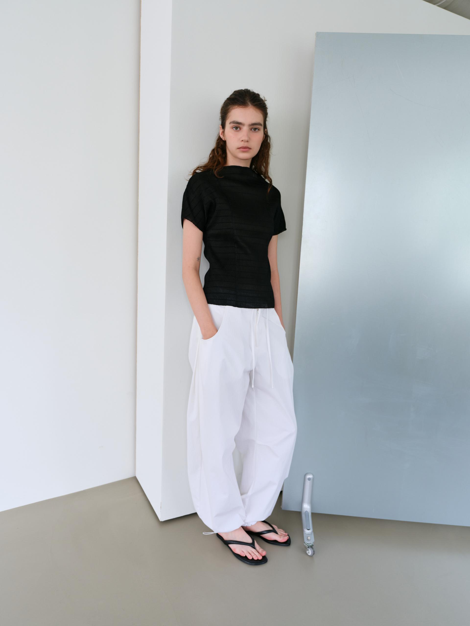 arc tuck pants (ivory)