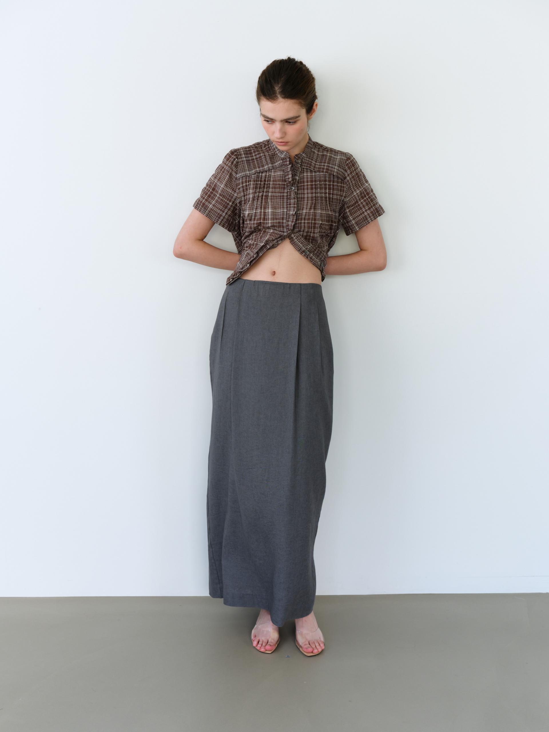 tuck maxi skirt (charcoal)