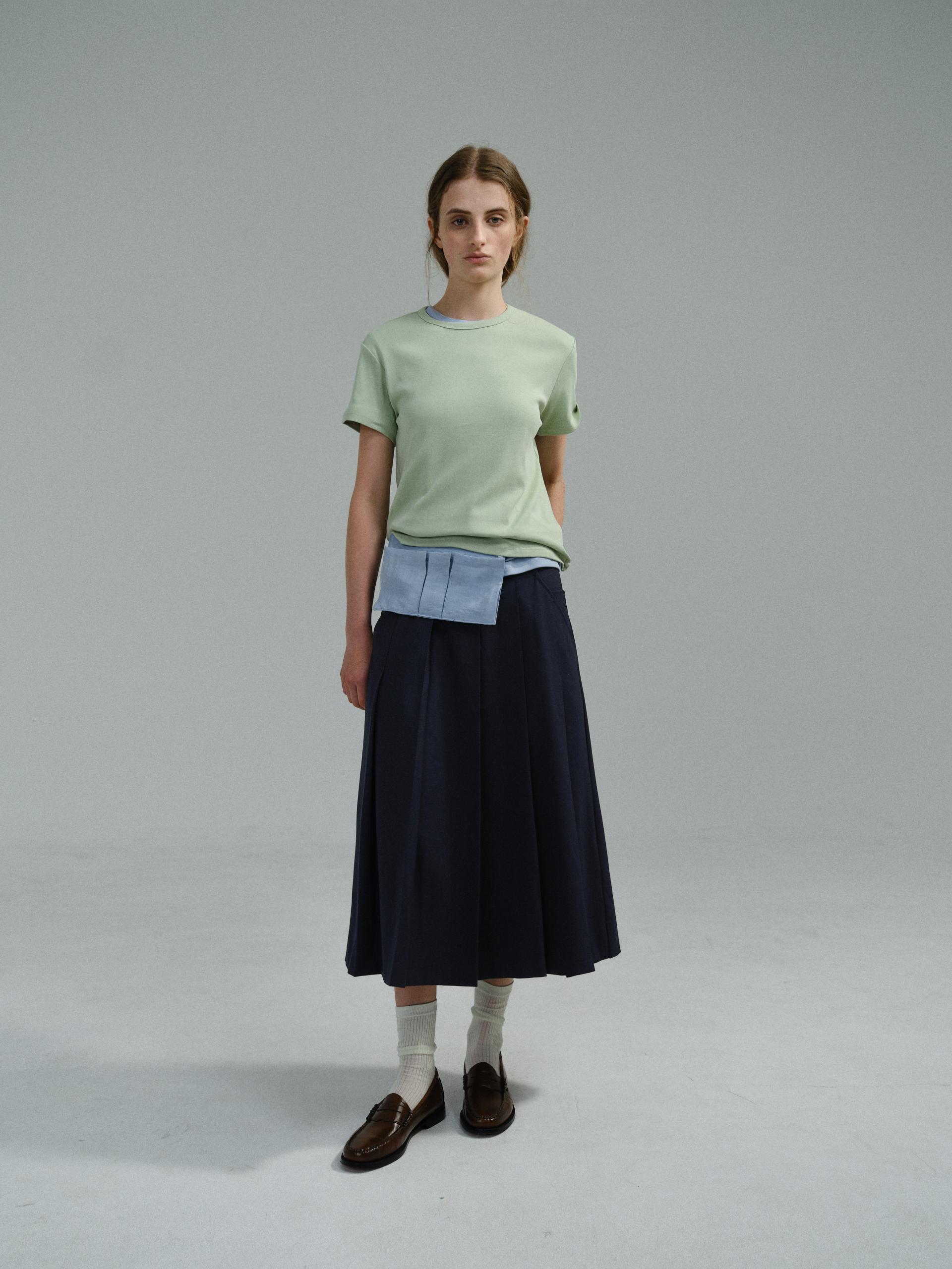 core t-shirt (sage green)