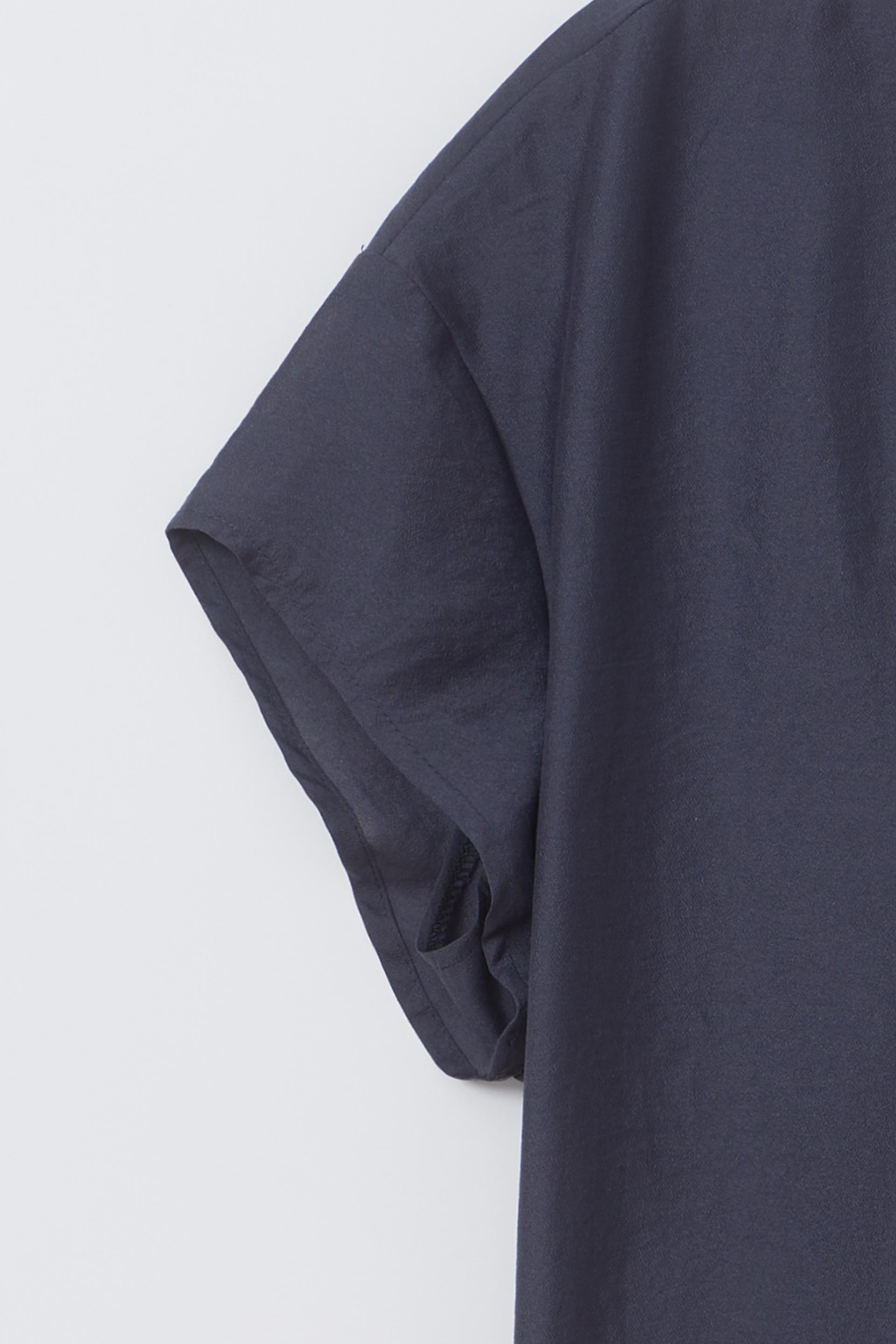 [2차 재입고] veil pleats blouse (charcoal)
