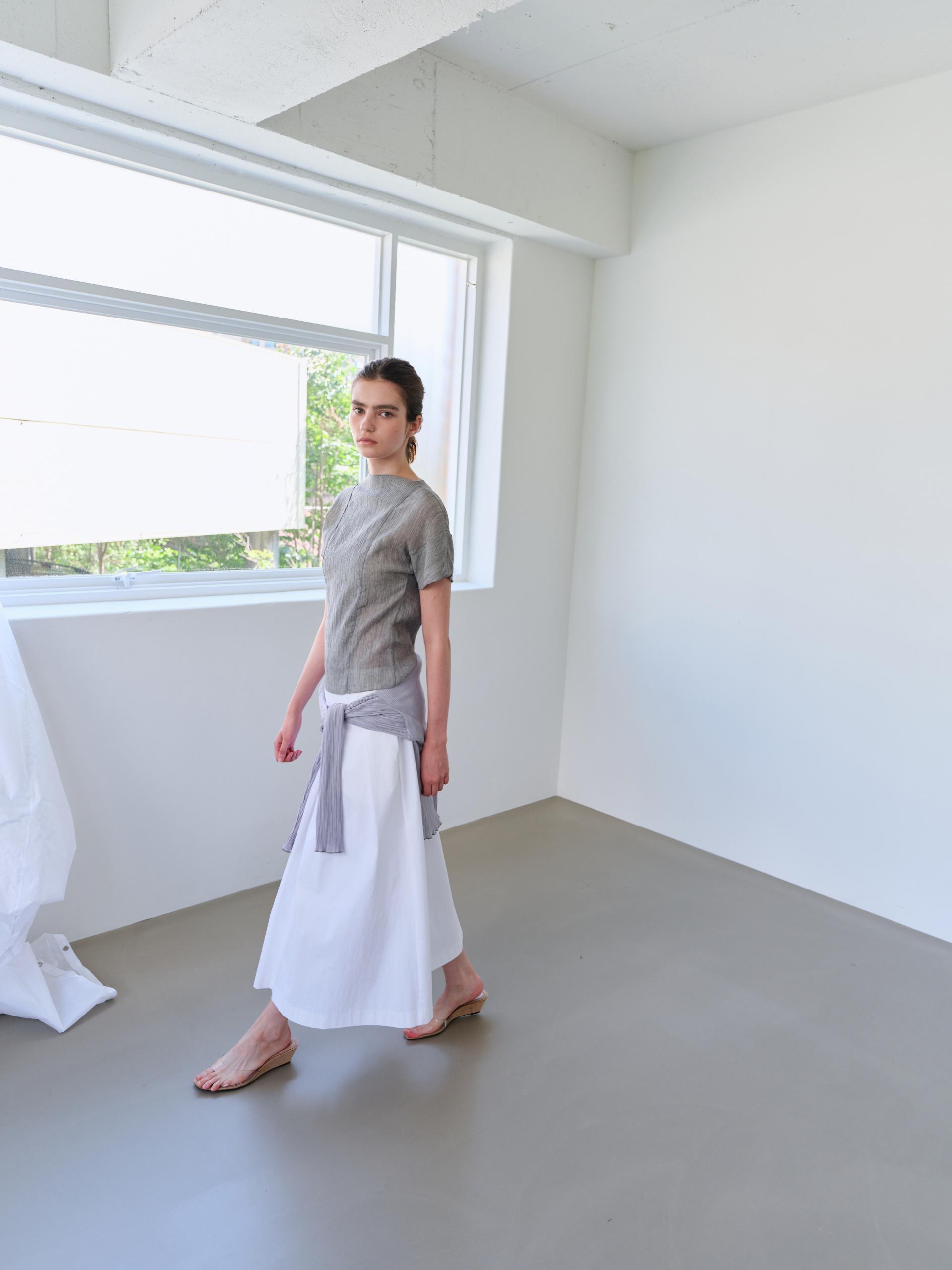 [4차 재입고 7/10 순차배송] pleats seam half blouse (grey)
