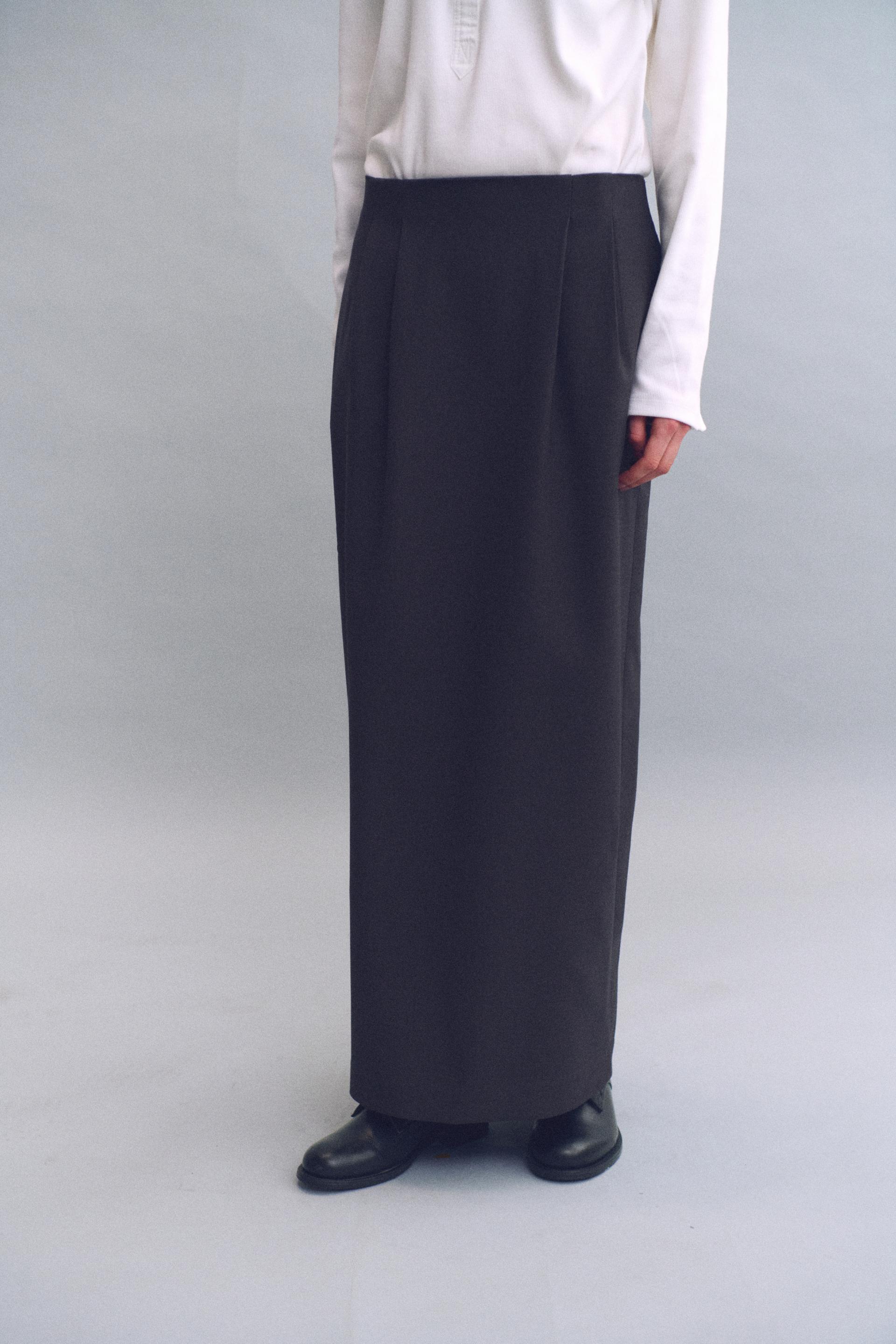 tuck maxi wool skirt (charcoal)