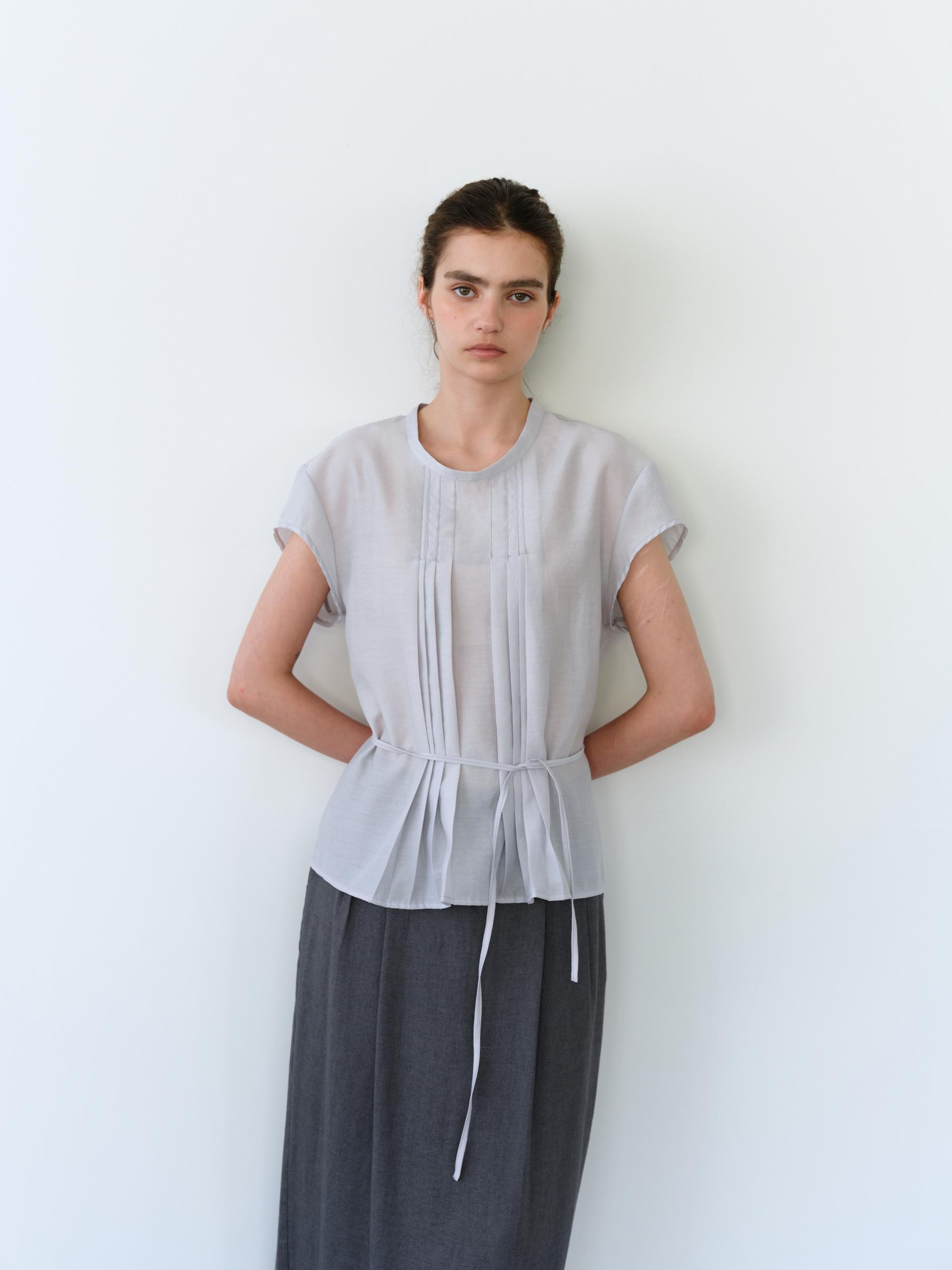 [4차 재입고] veil pleats blouse (mist)