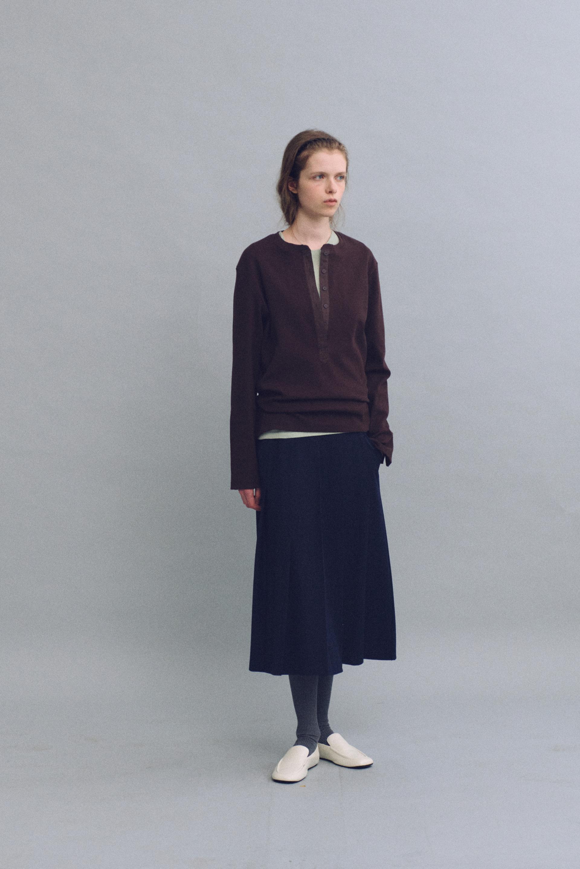 alter deep henley t-shirt (brown)