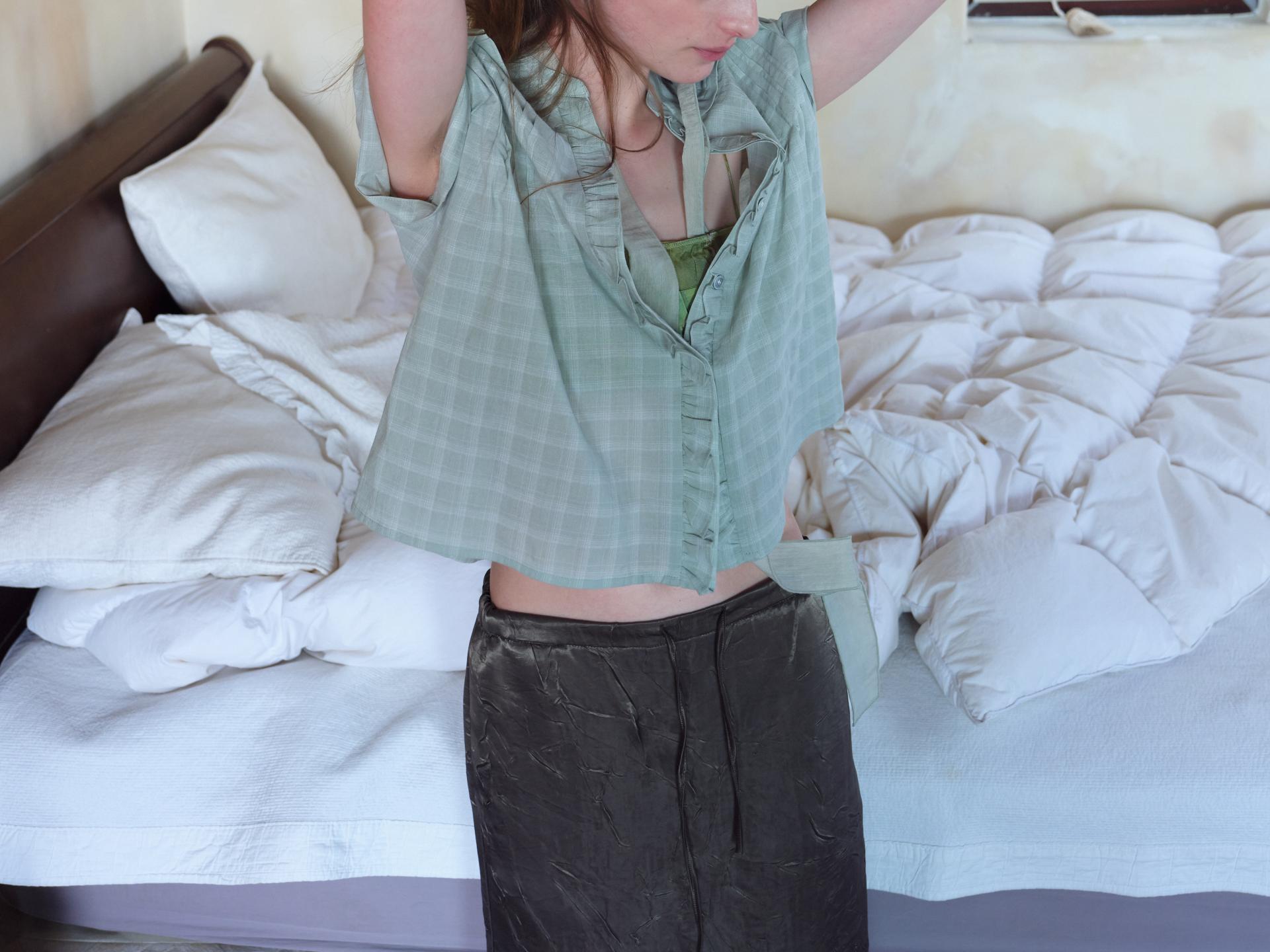 frill pintuck blouse (mint check)