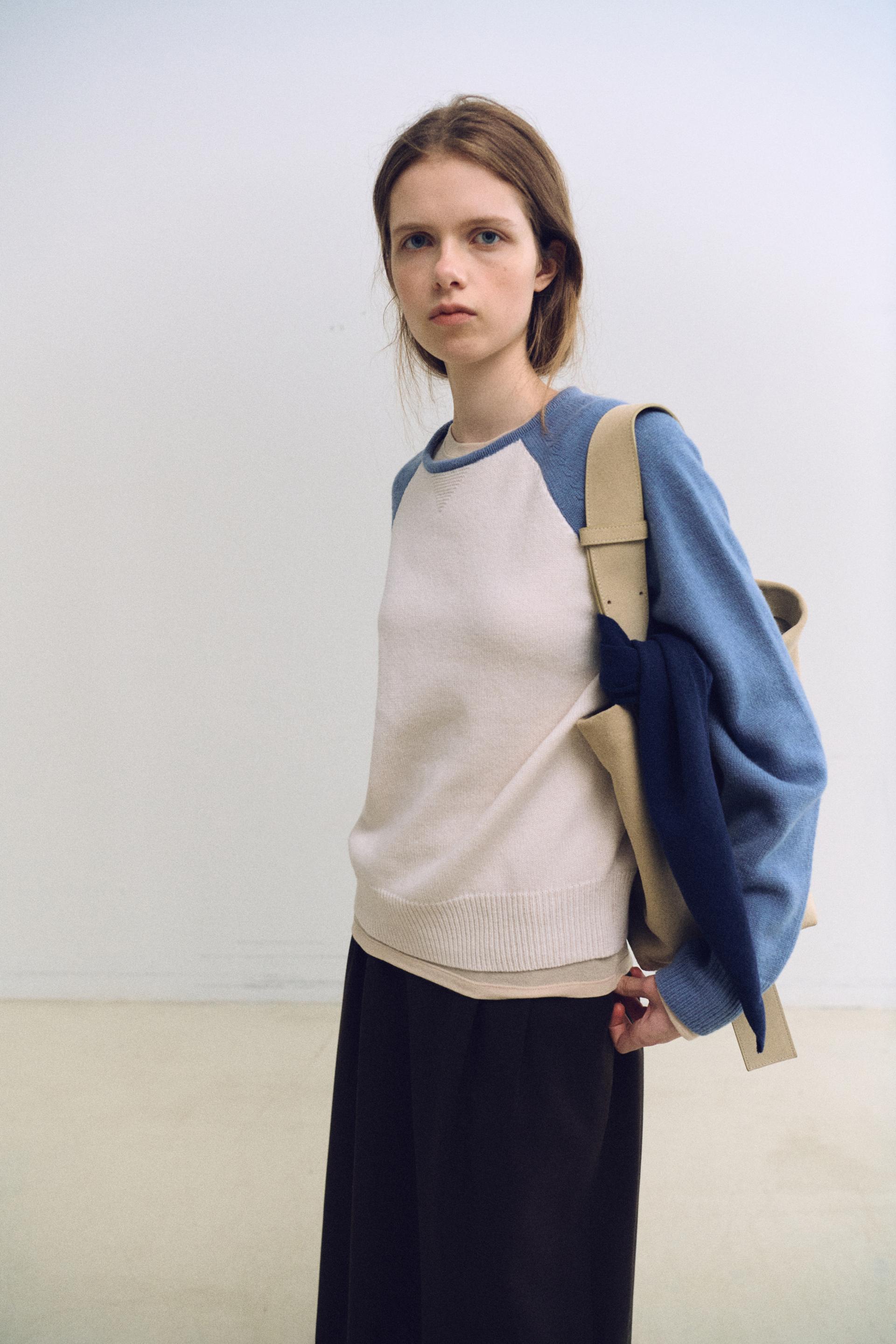 tone raglan knit (blue)