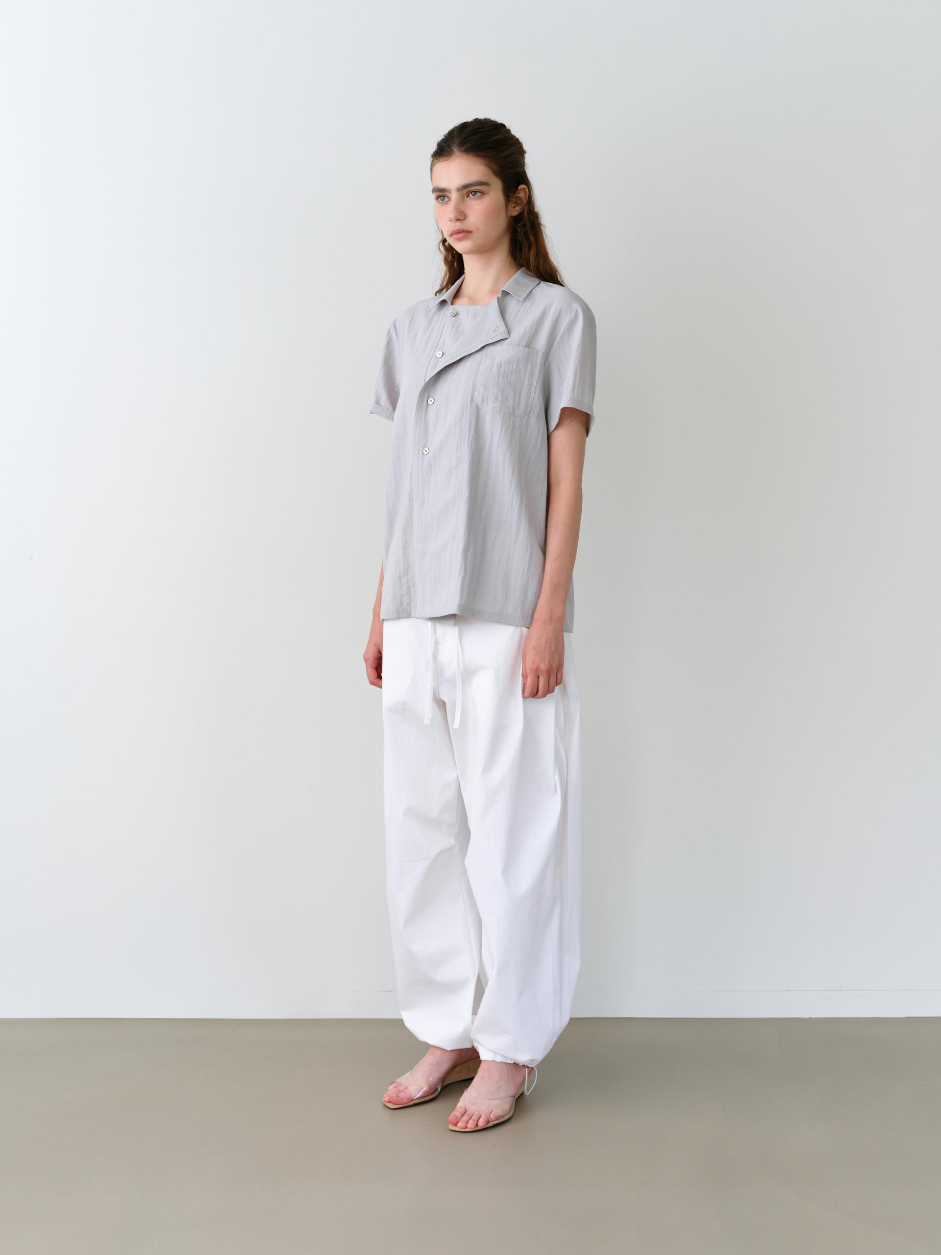 overlap half shirt (dusty sky)