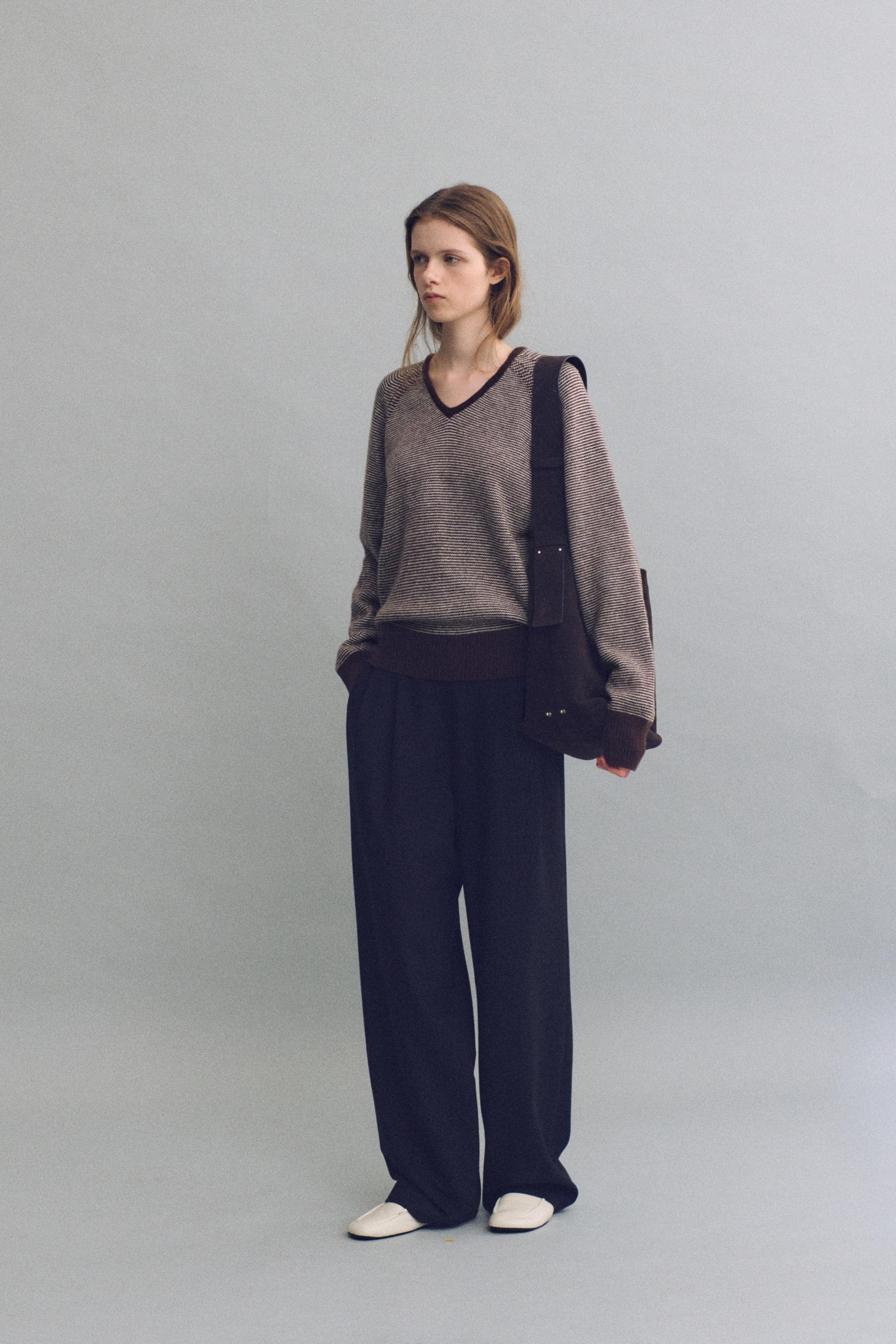 pipe v-neck knit (stripe brown)