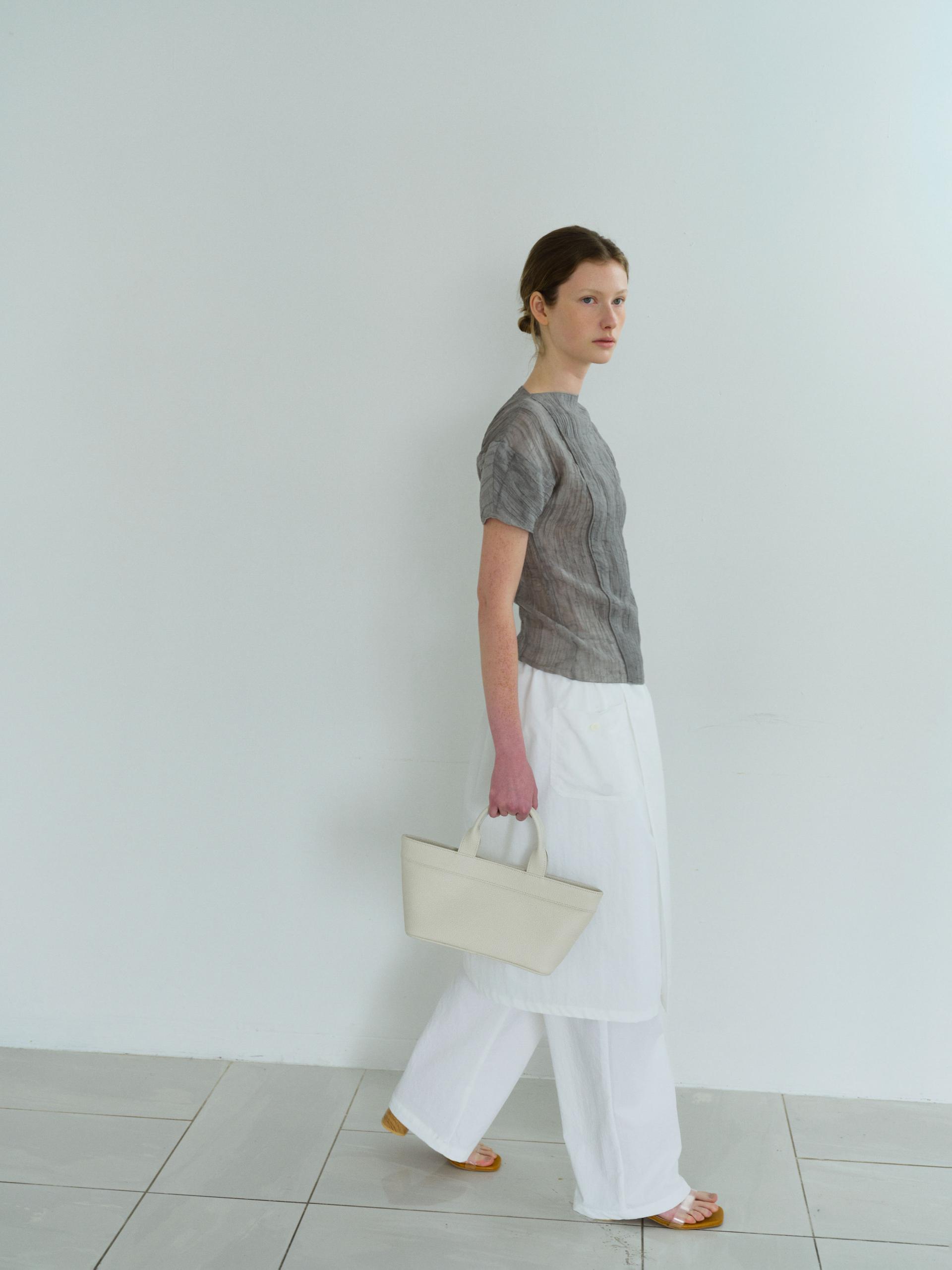 [4차 재입고 7/10 순차배송] pleats seam half blouse (grey)