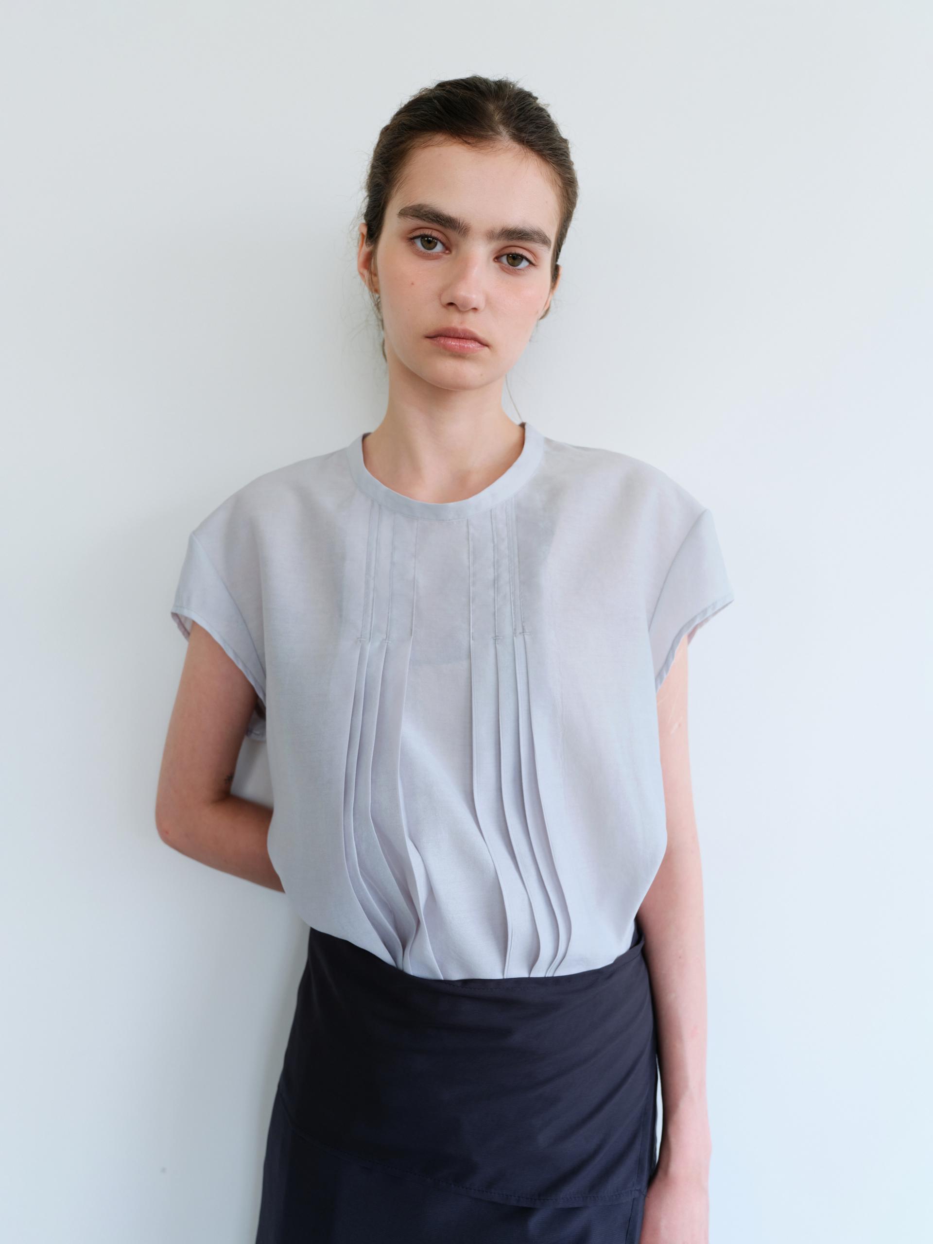 [4차 재입고] veil pleats blouse (mist)