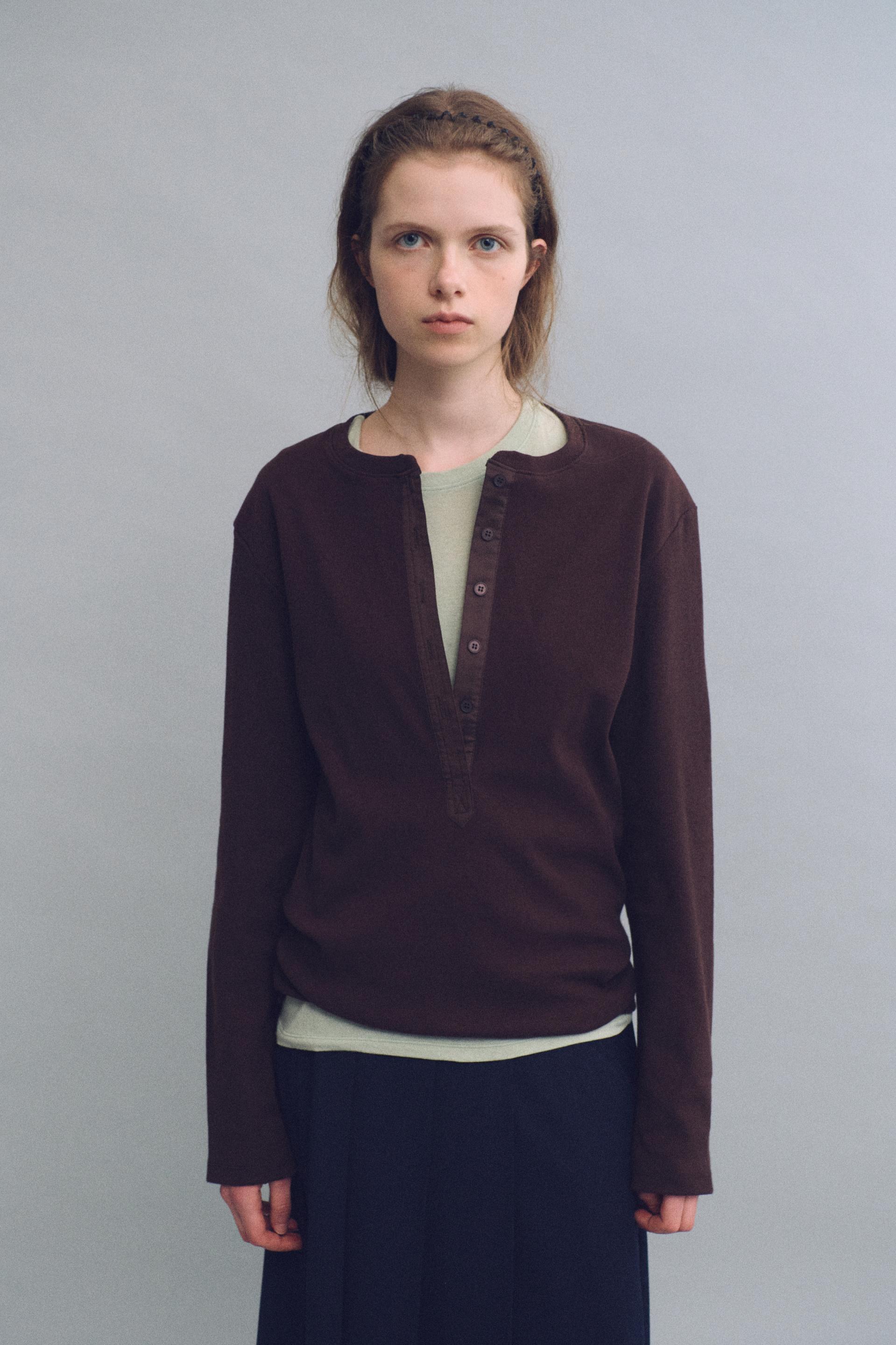 alter deep henley t-shirt (brown)