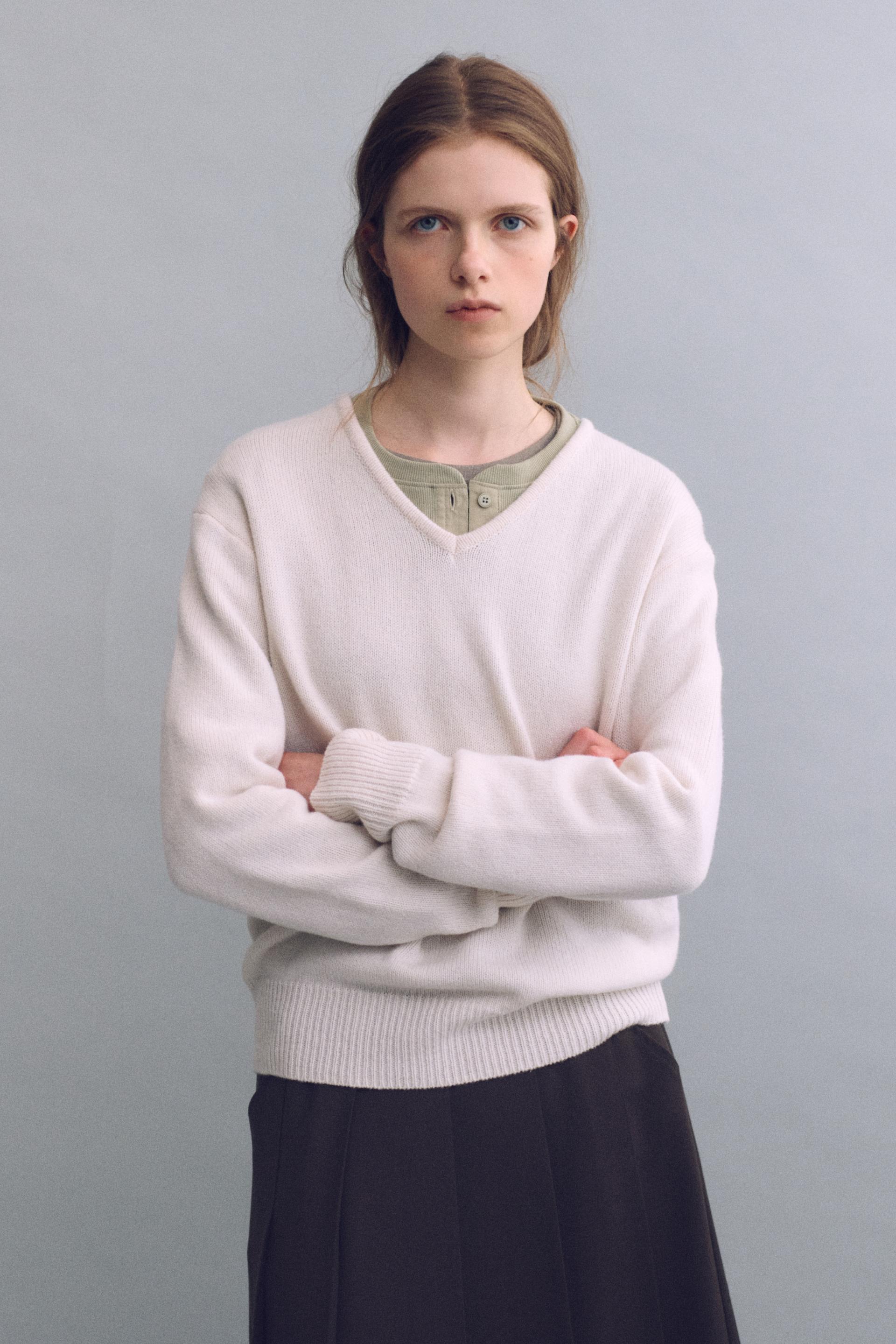 pipe v-neck knit (ivory)
