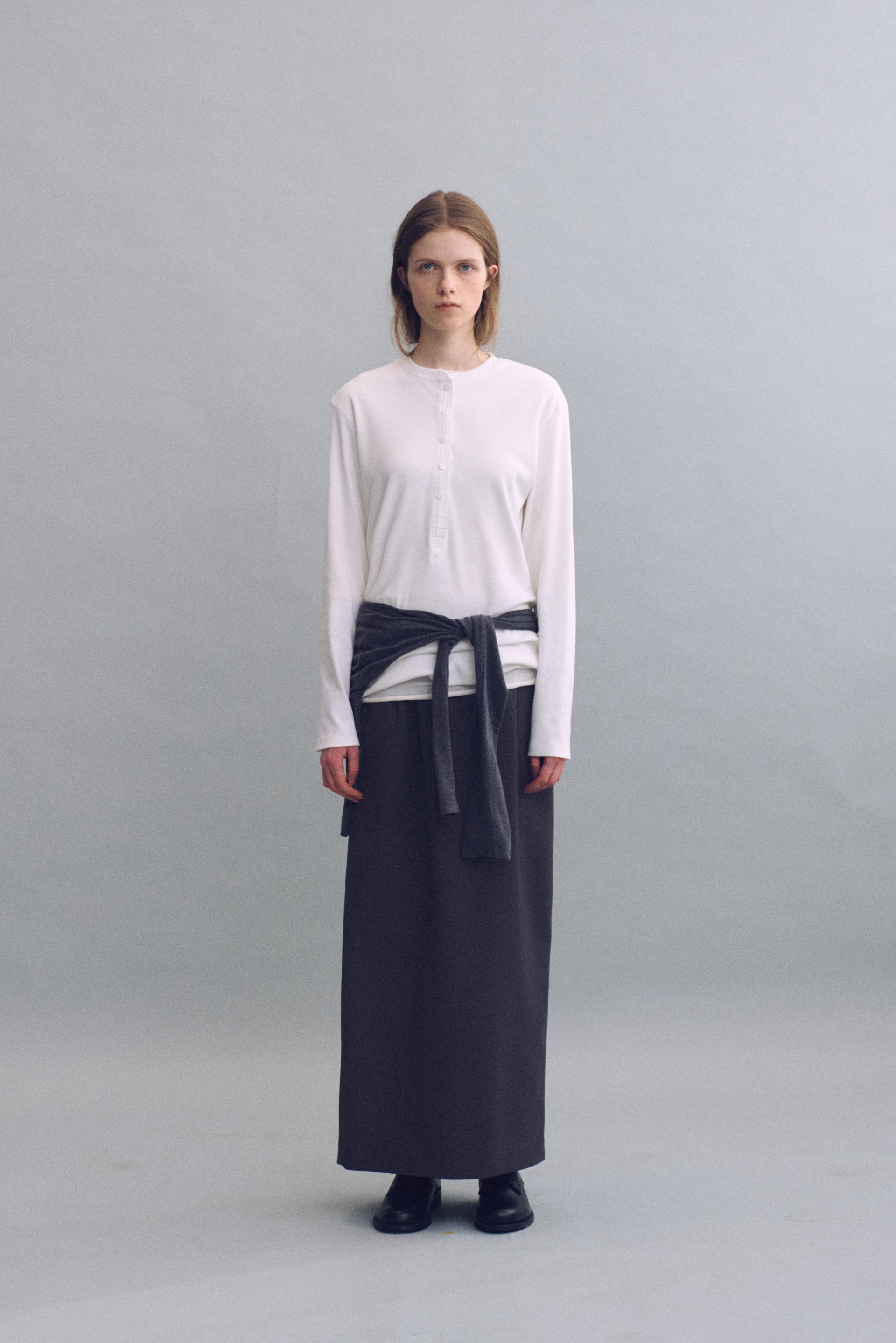 tuck maxi wool skirt (charcoal)
