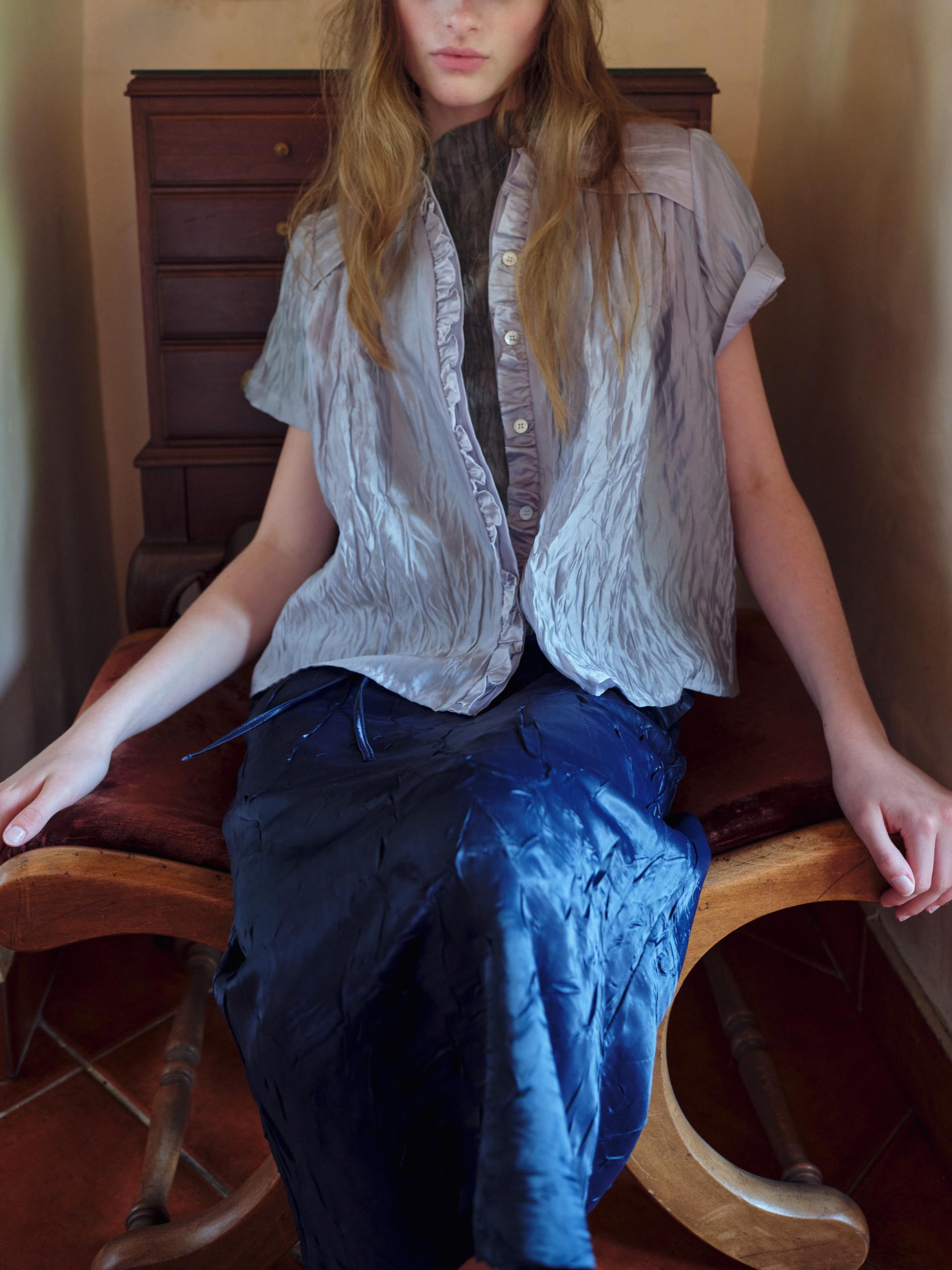 putty satin skirt (navy)