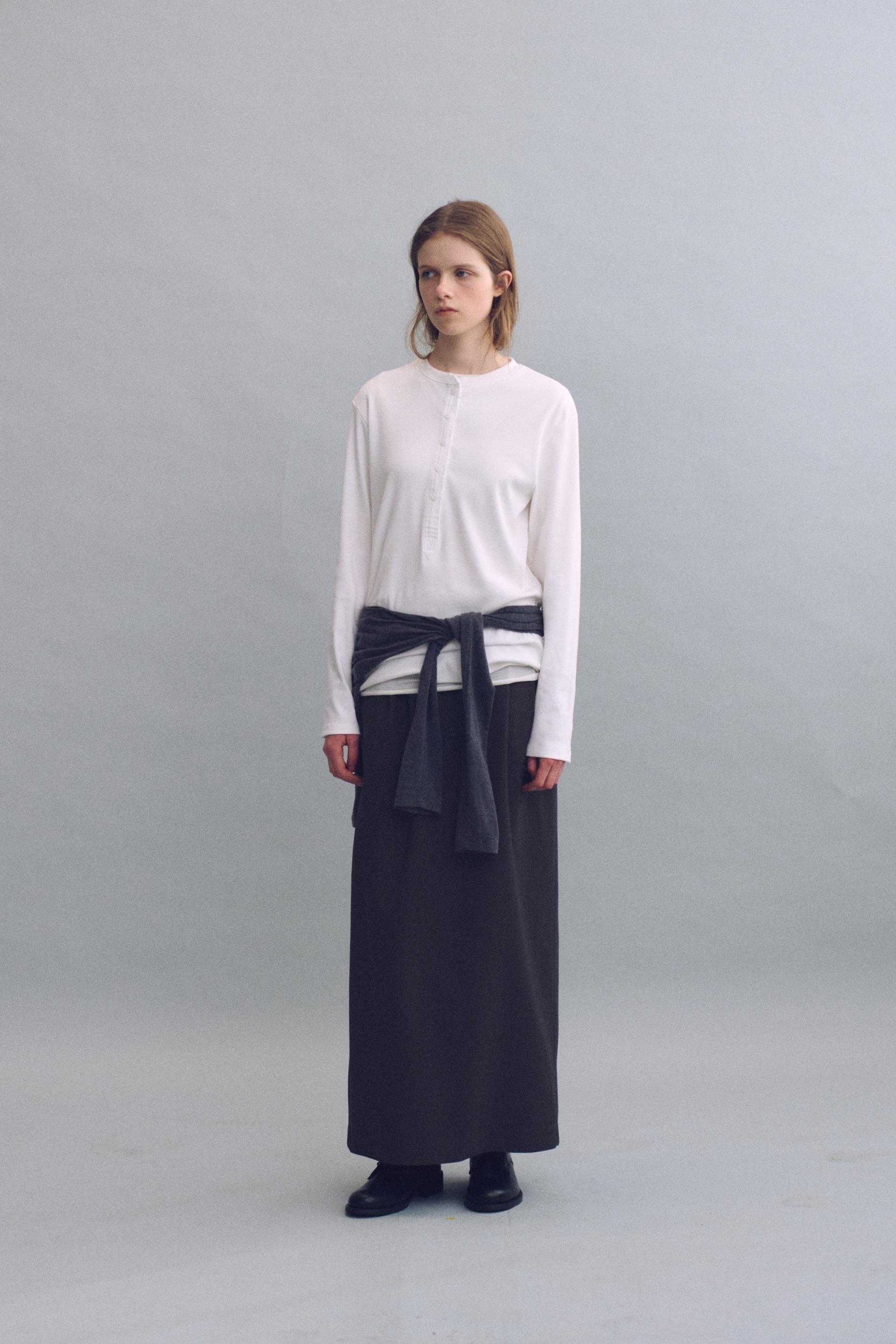 tuck maxi wool skirt (charcoal)