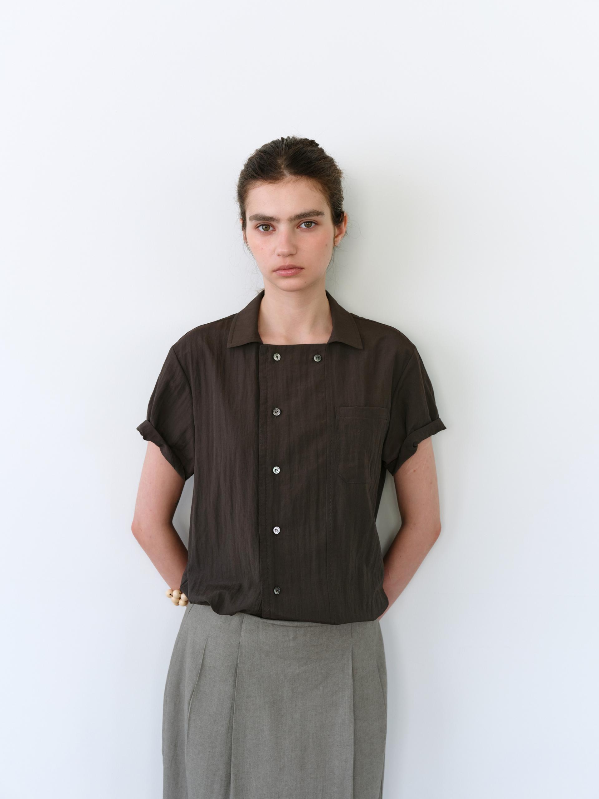 overlap half shirt (brown)