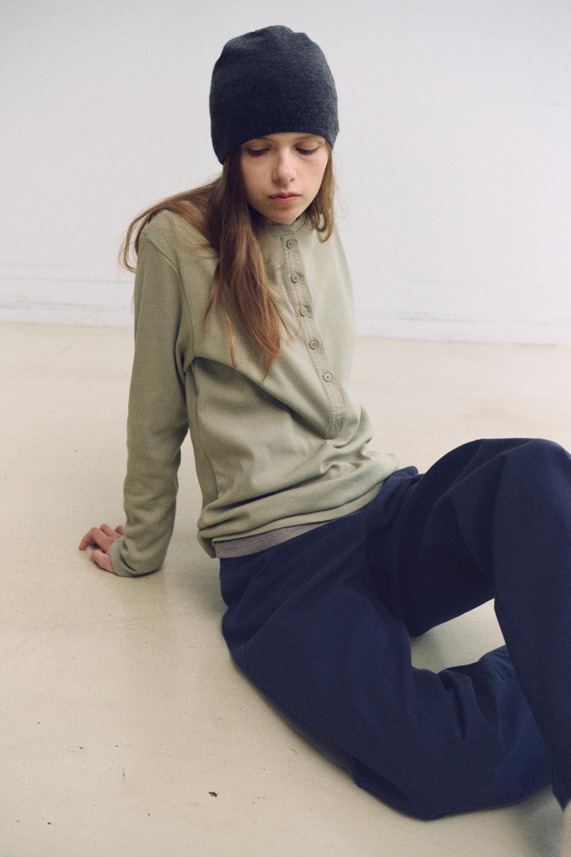 alter deep henley t-shirt (dusty mint)