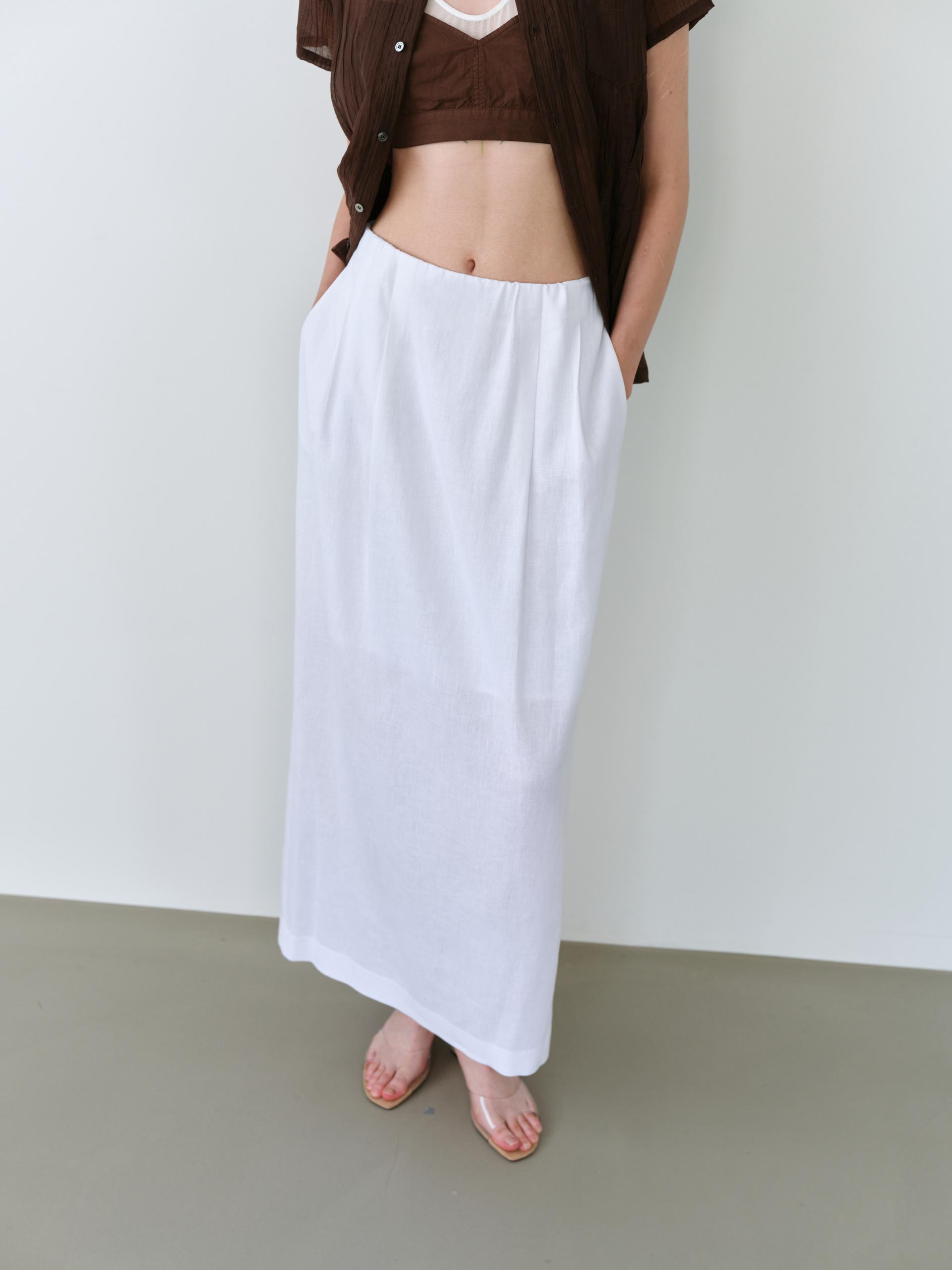 tuck maxi skirt (white)