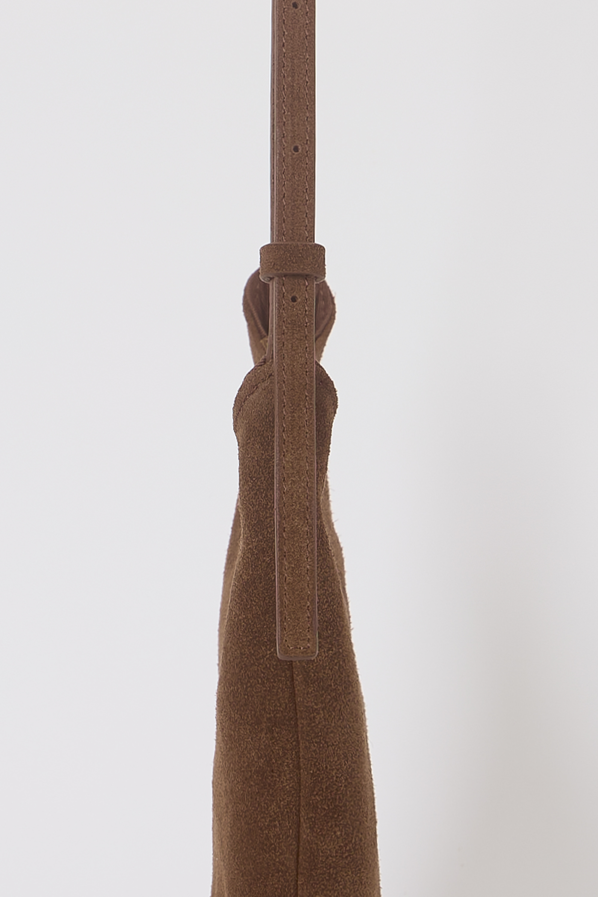 arc hobo bag (suede camel)