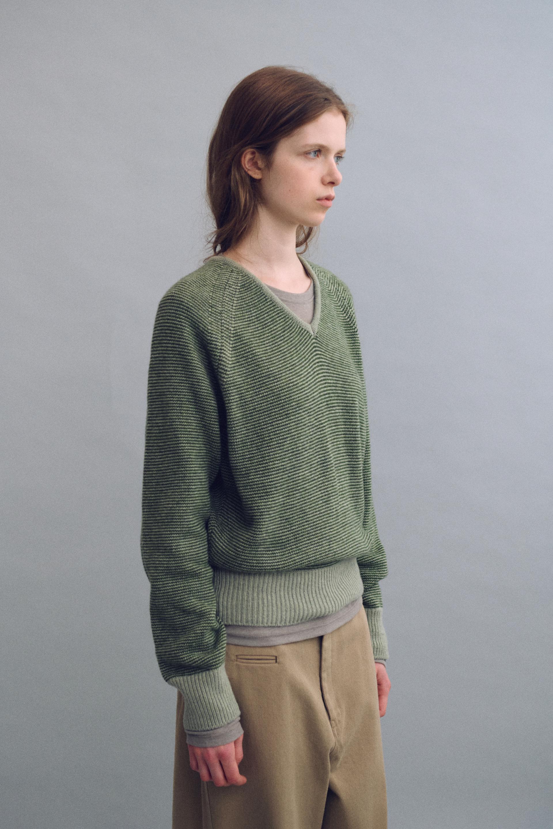 pipe v-neck knit (stripe green)
