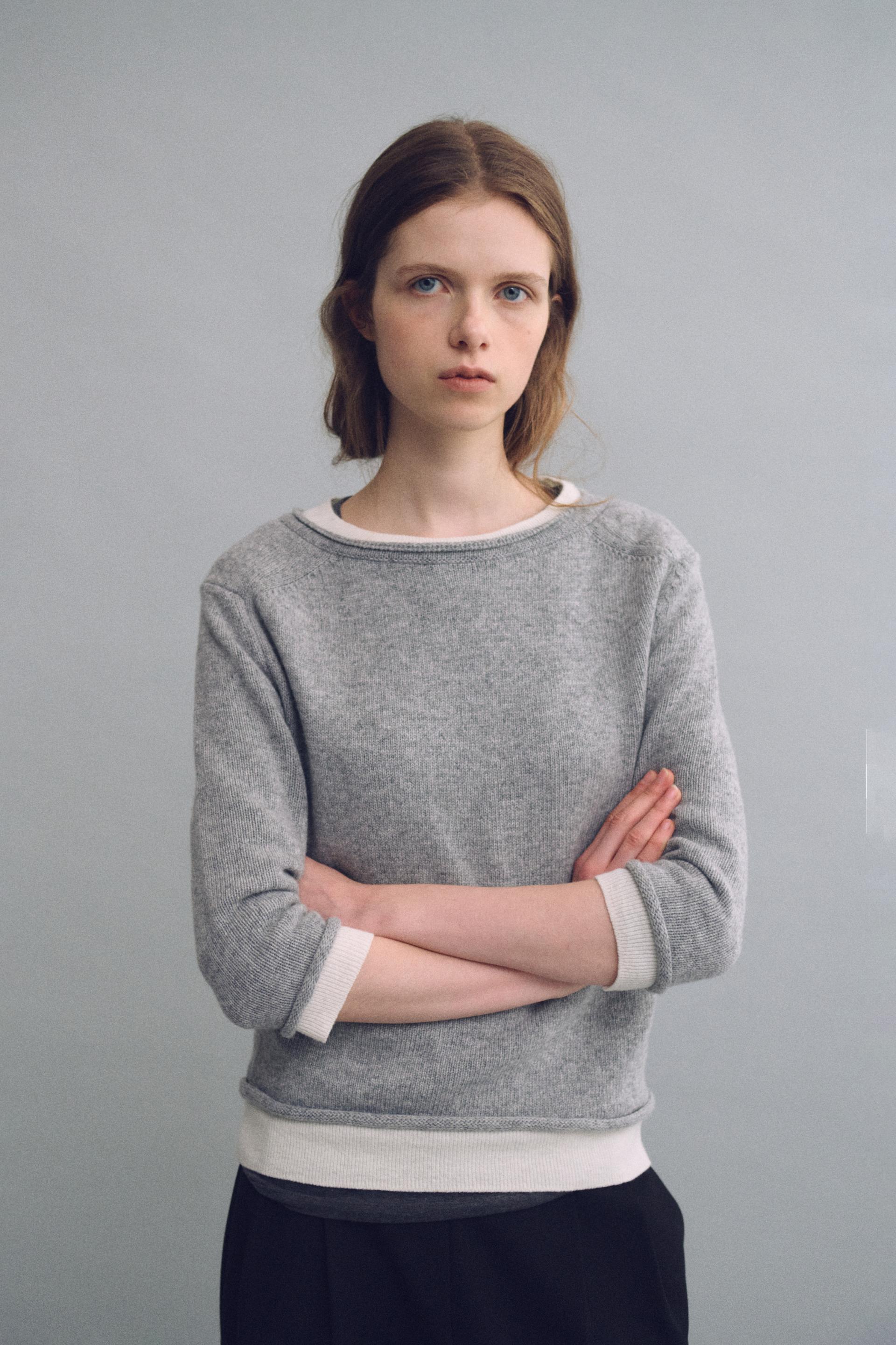 layered roll knit (light grey)