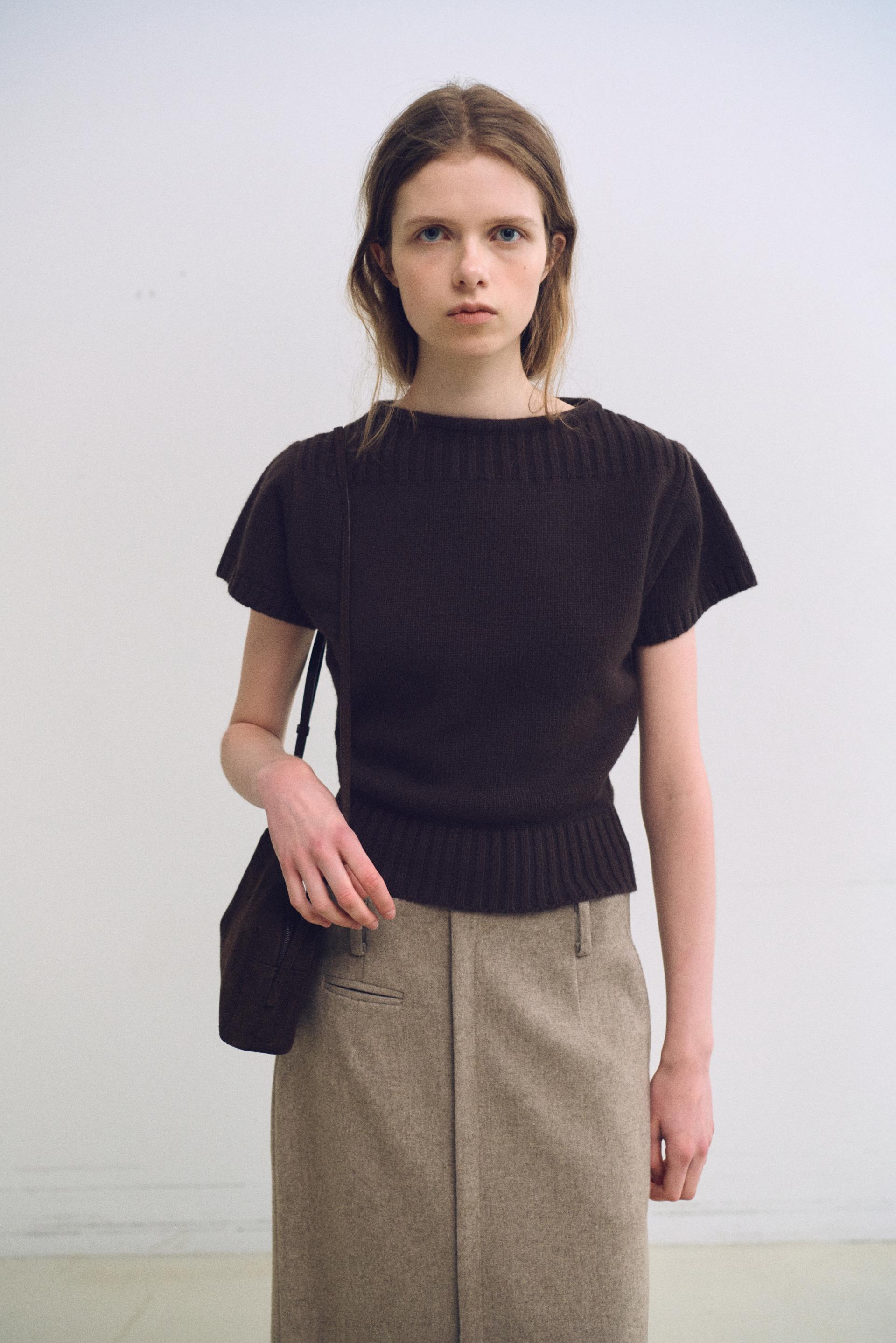 [4차 재입고 9/11 순차배송] boat-neck half knit (dark brown)