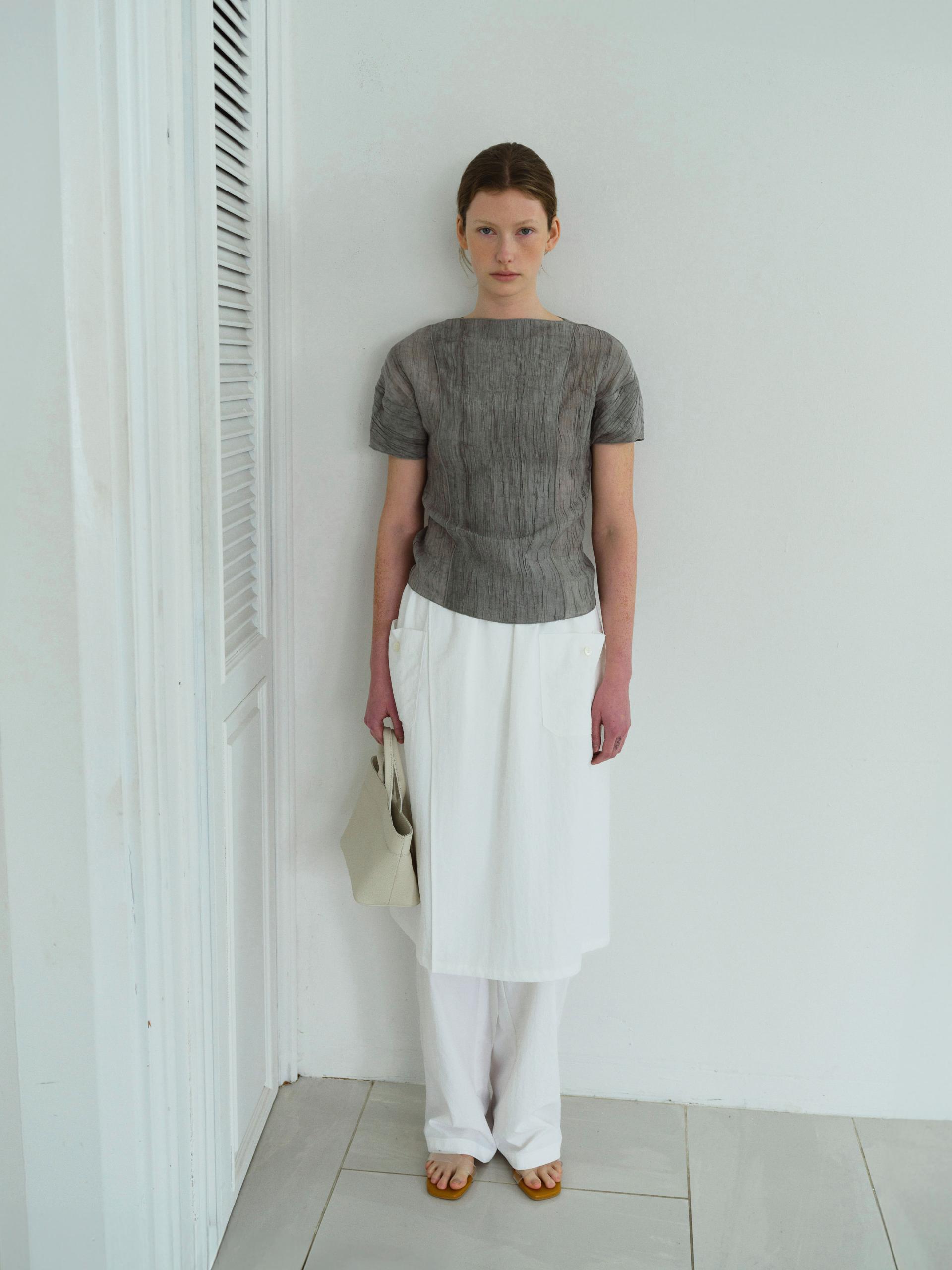 [4차 재입고 7/10 순차배송] pleats seam half blouse (grey)