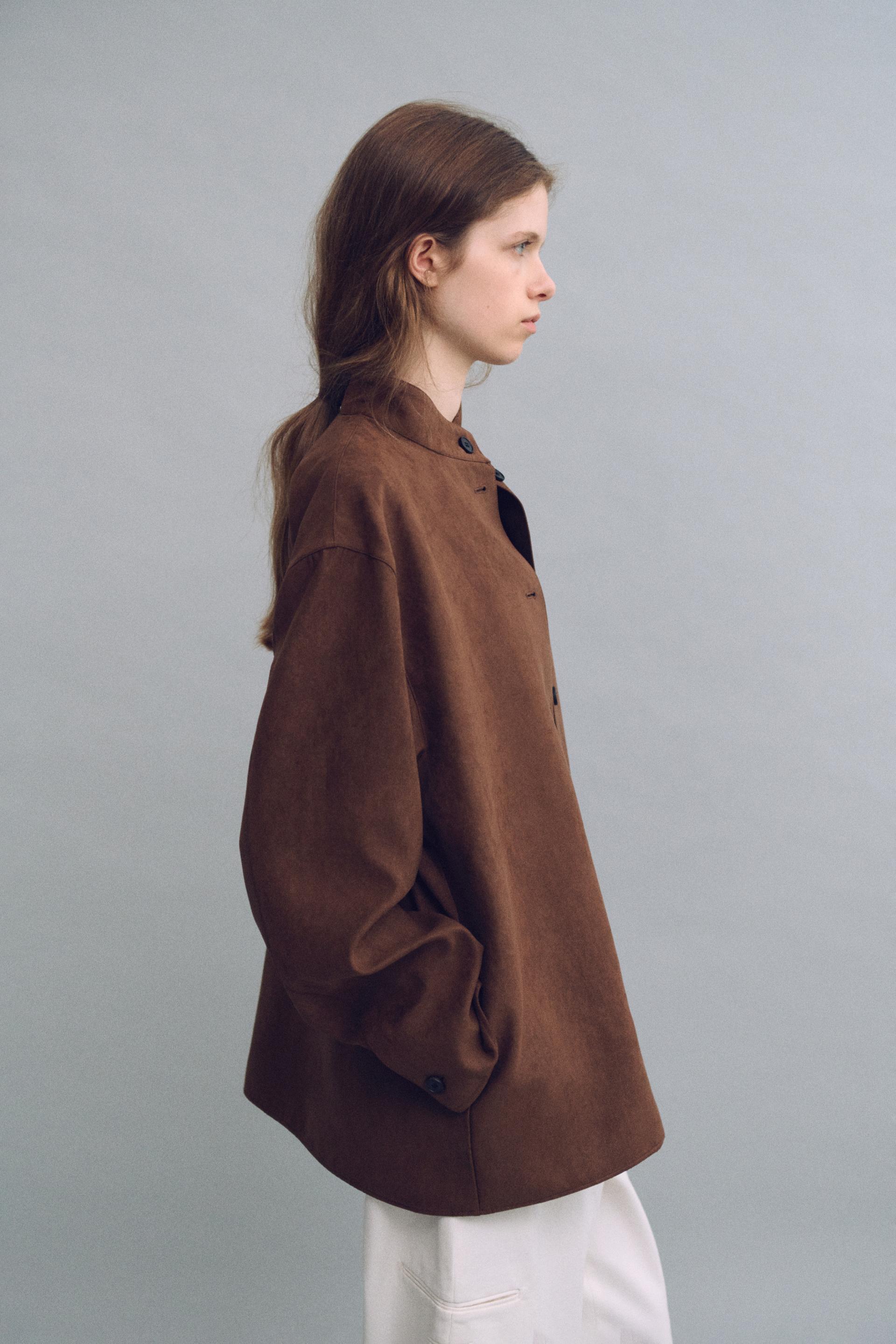 linear high neck jacket (suede brown)