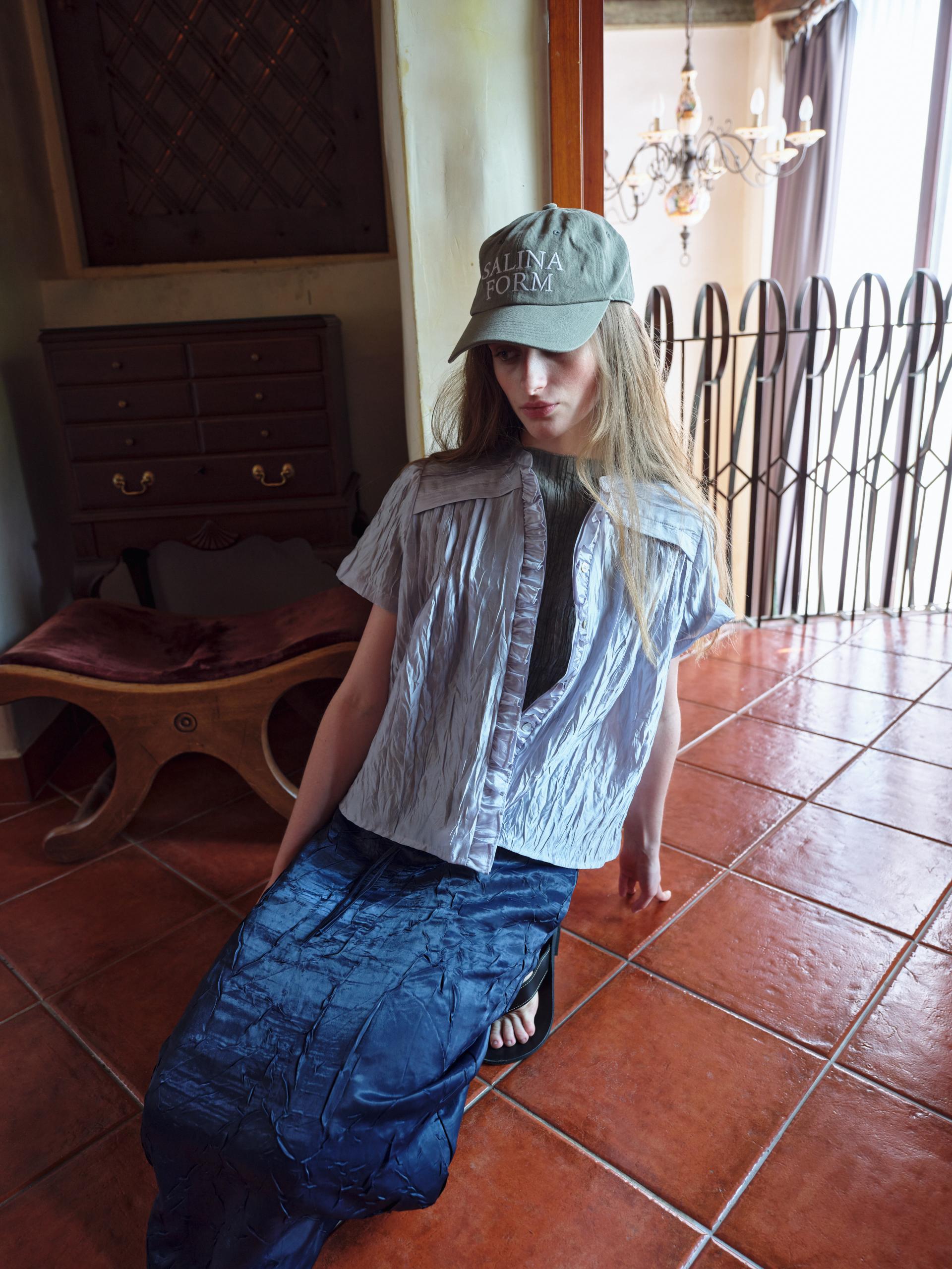 putty satin skirt (navy)