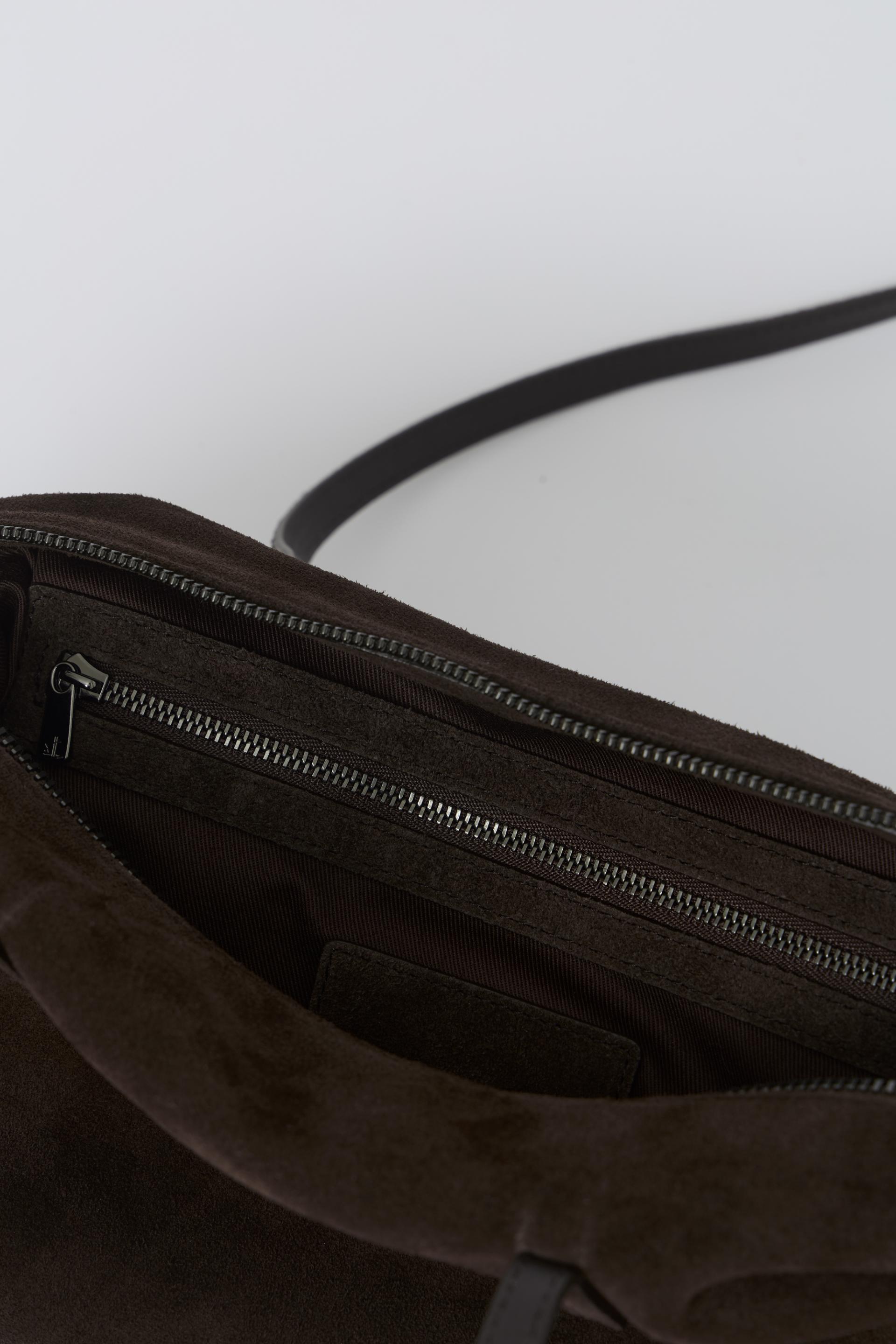 [2차 재입고] alter bowling bag (suede brown)