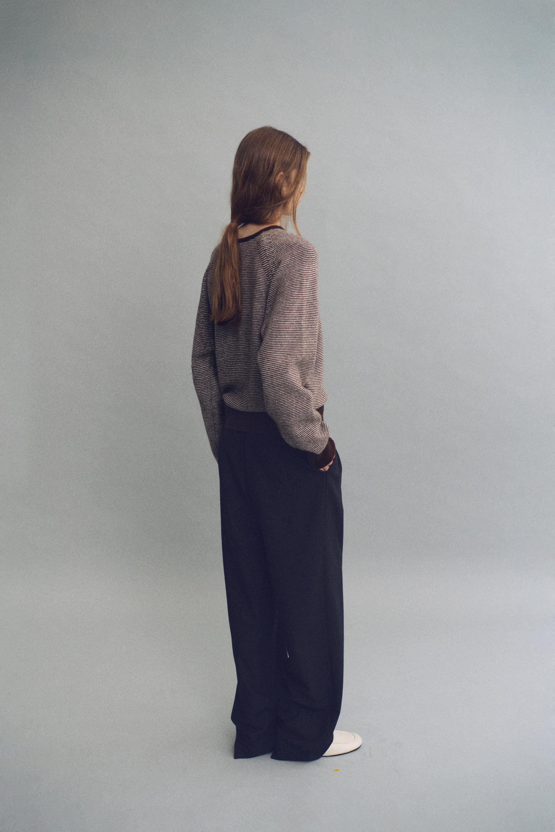 pipe v-neck knit (stripe brown)