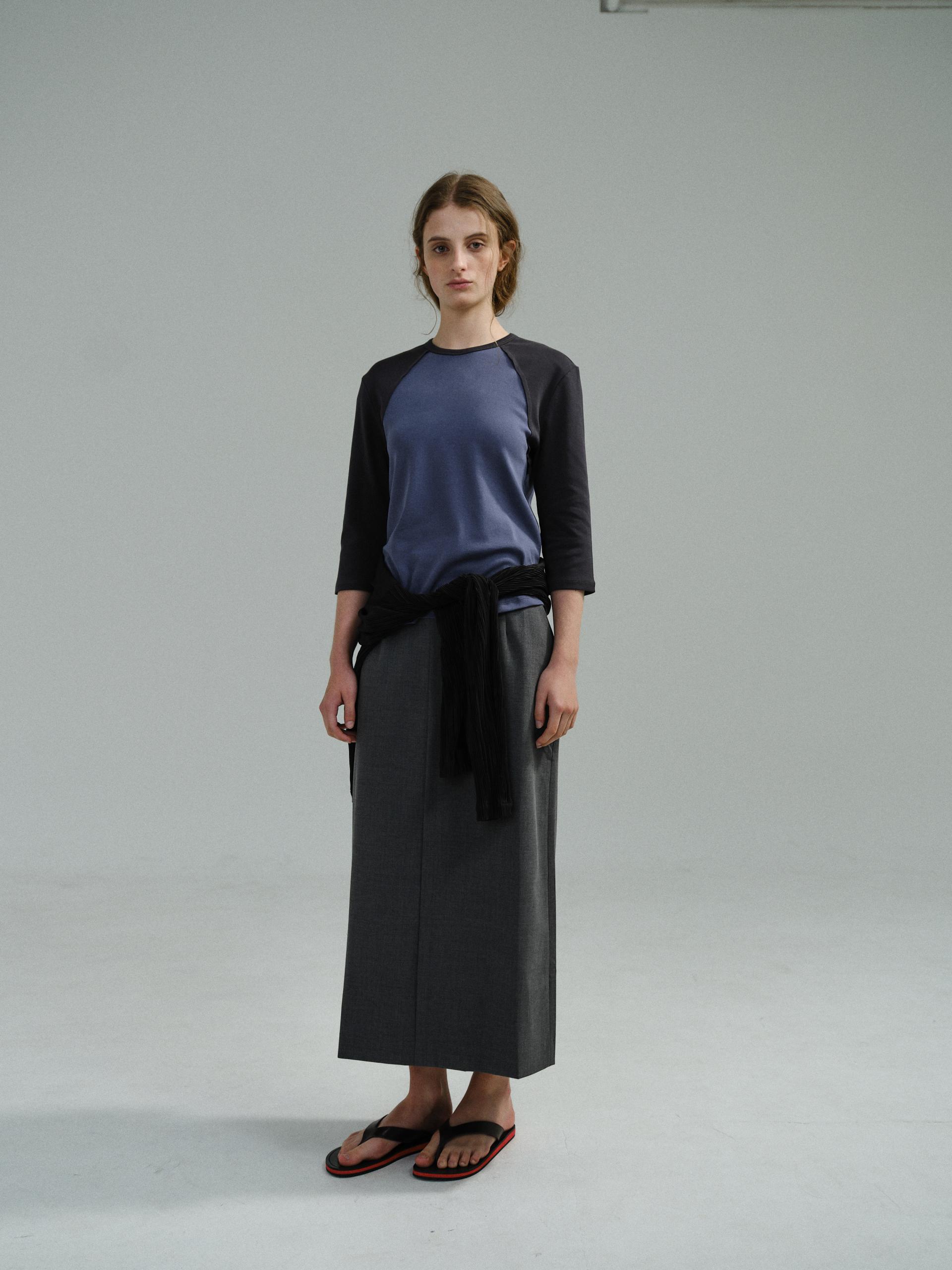 레글런 티셔츠 (charcoal navy)