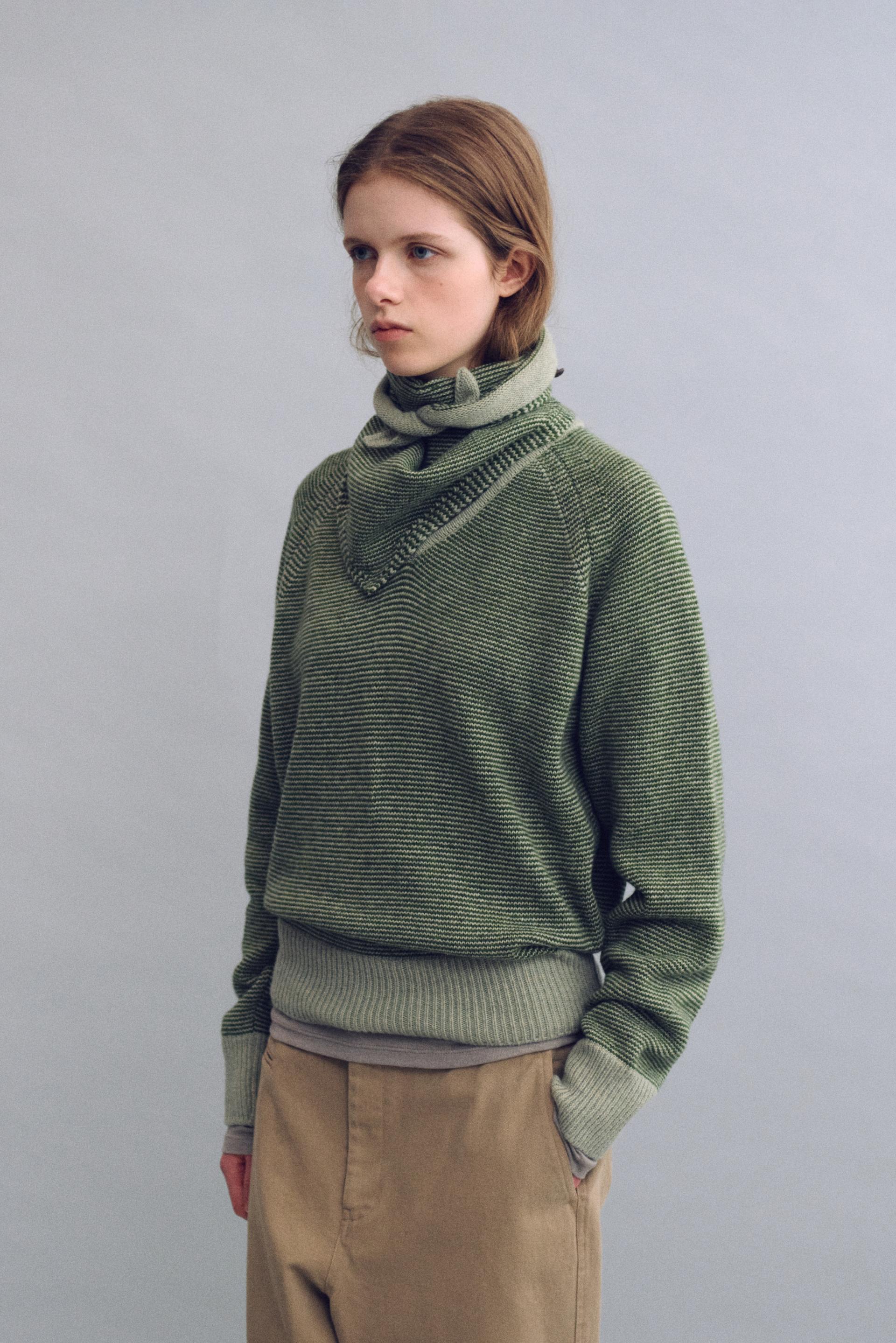 pipe v-neck knit (stripe green)